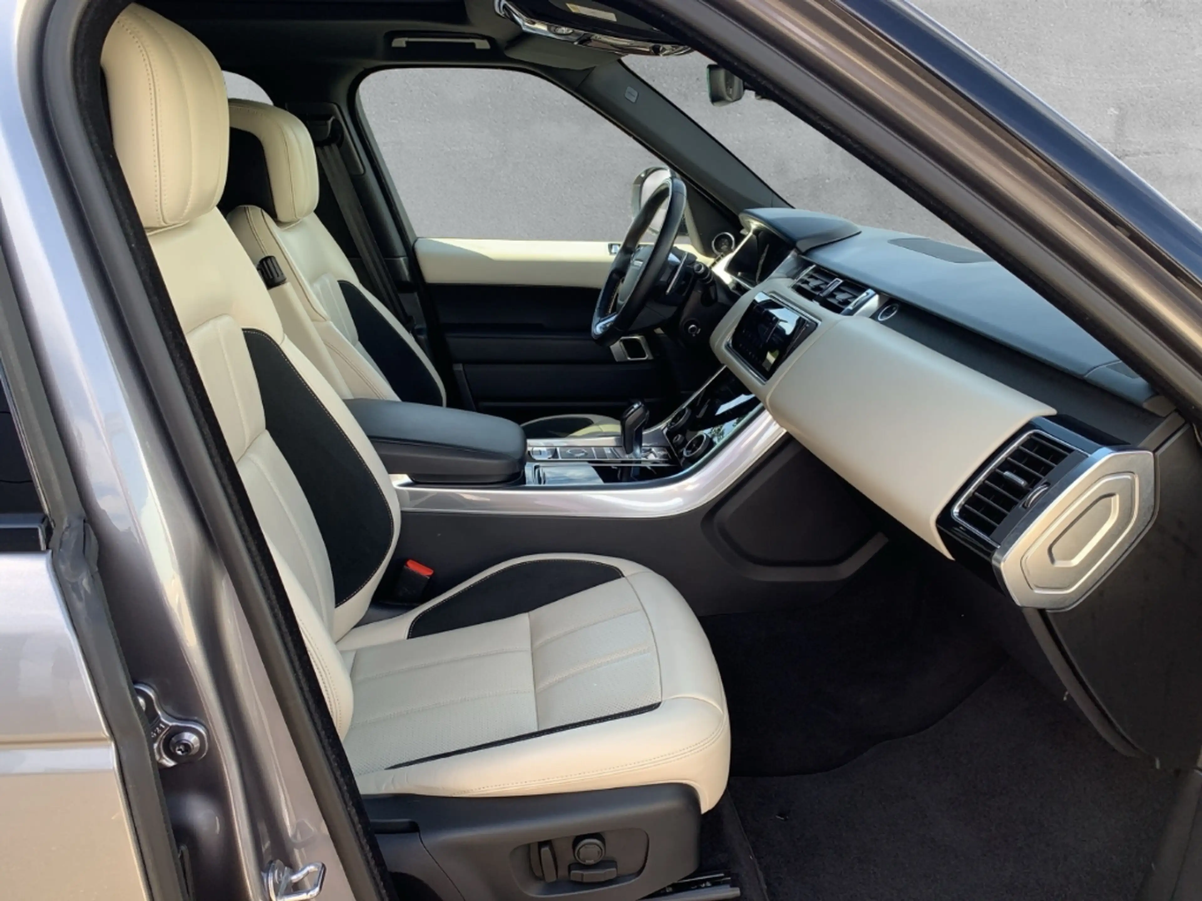 Land Rover Range Rover Sport D350 HSE DYNAMIC MATRIX+PANO — photo 3