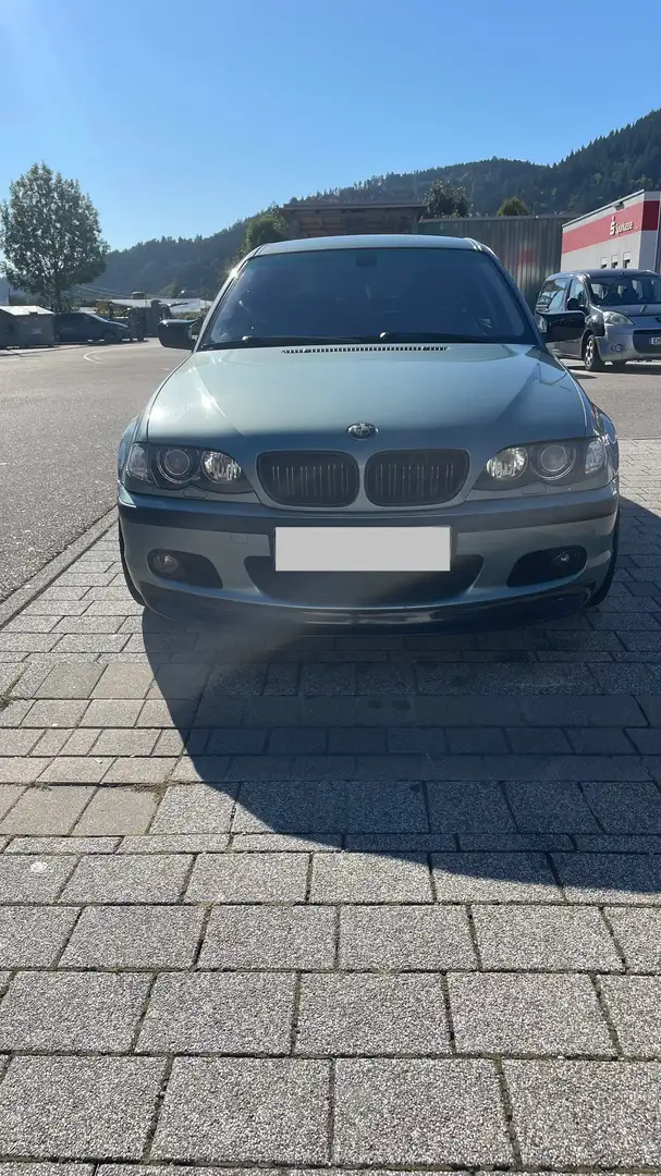 BMW 320 E46 320i - 1