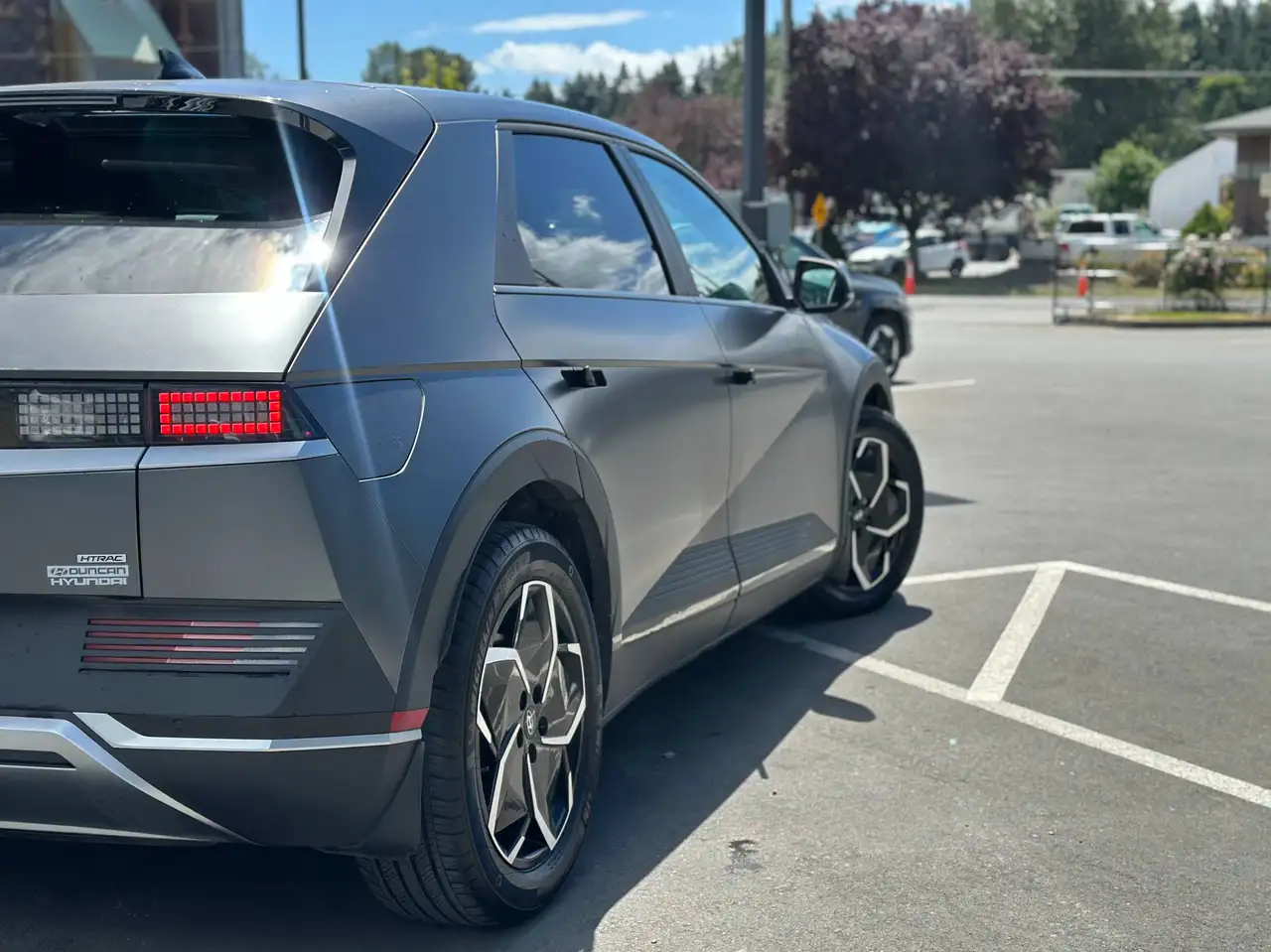 Hyundai IONIQ 5 photo Hyundai IONIQ 5