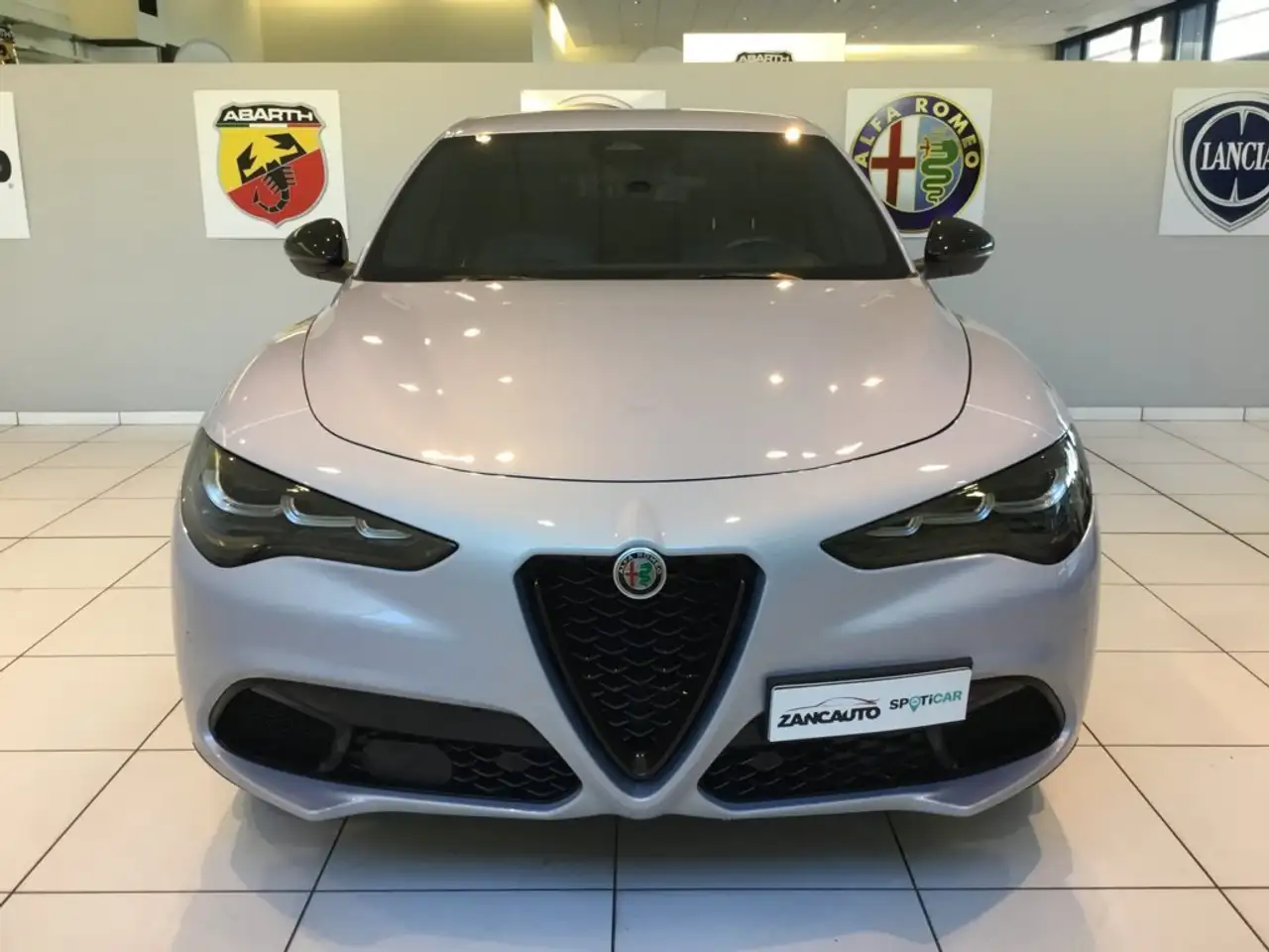 Alfa Romeo Stelvio 2025