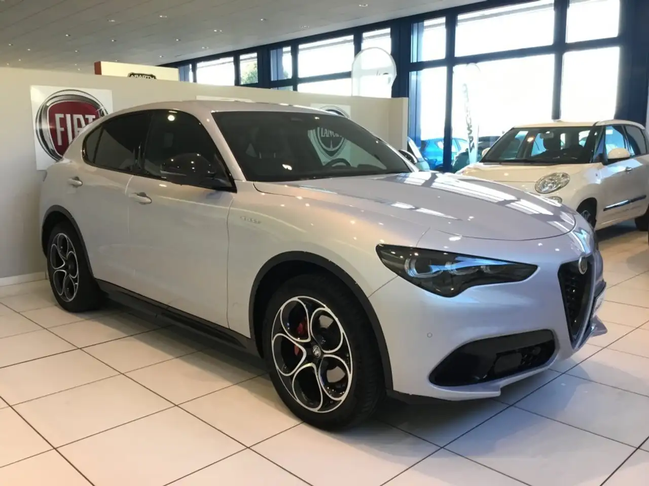 Alfa Romeo Stelvio 2025