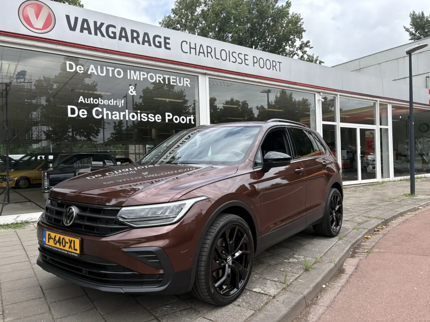 Volkswagen Tiguan 1.5 TSI Elegance Bruin - 1
