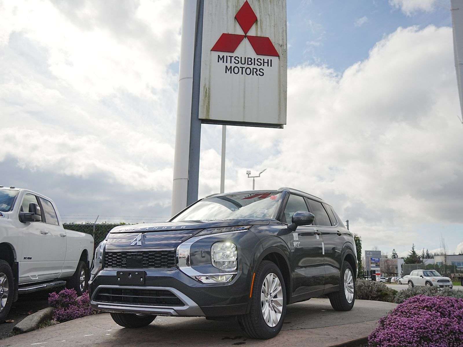 2026 Mitsubishi Outlander PHEV