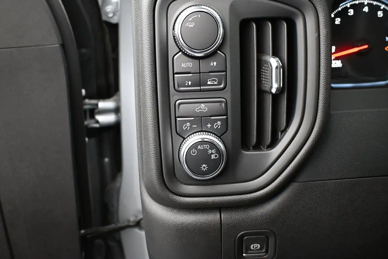 GMC Sierra 1500 photo GMC Sierra 1500