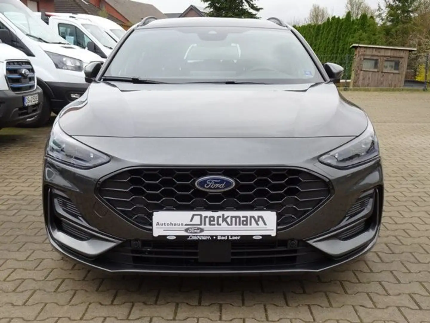 Ford Focus Turnier ST-Line X Grau - 2