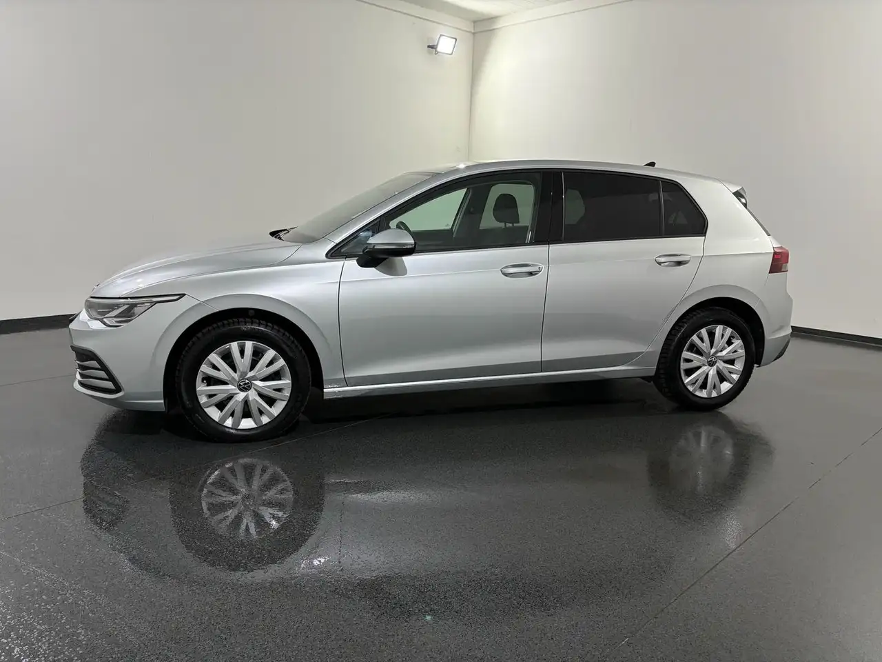 Volkswagen Golf 8 Lim. 2.0 TDI SCR Life *LED*ACC*NAVI* 4