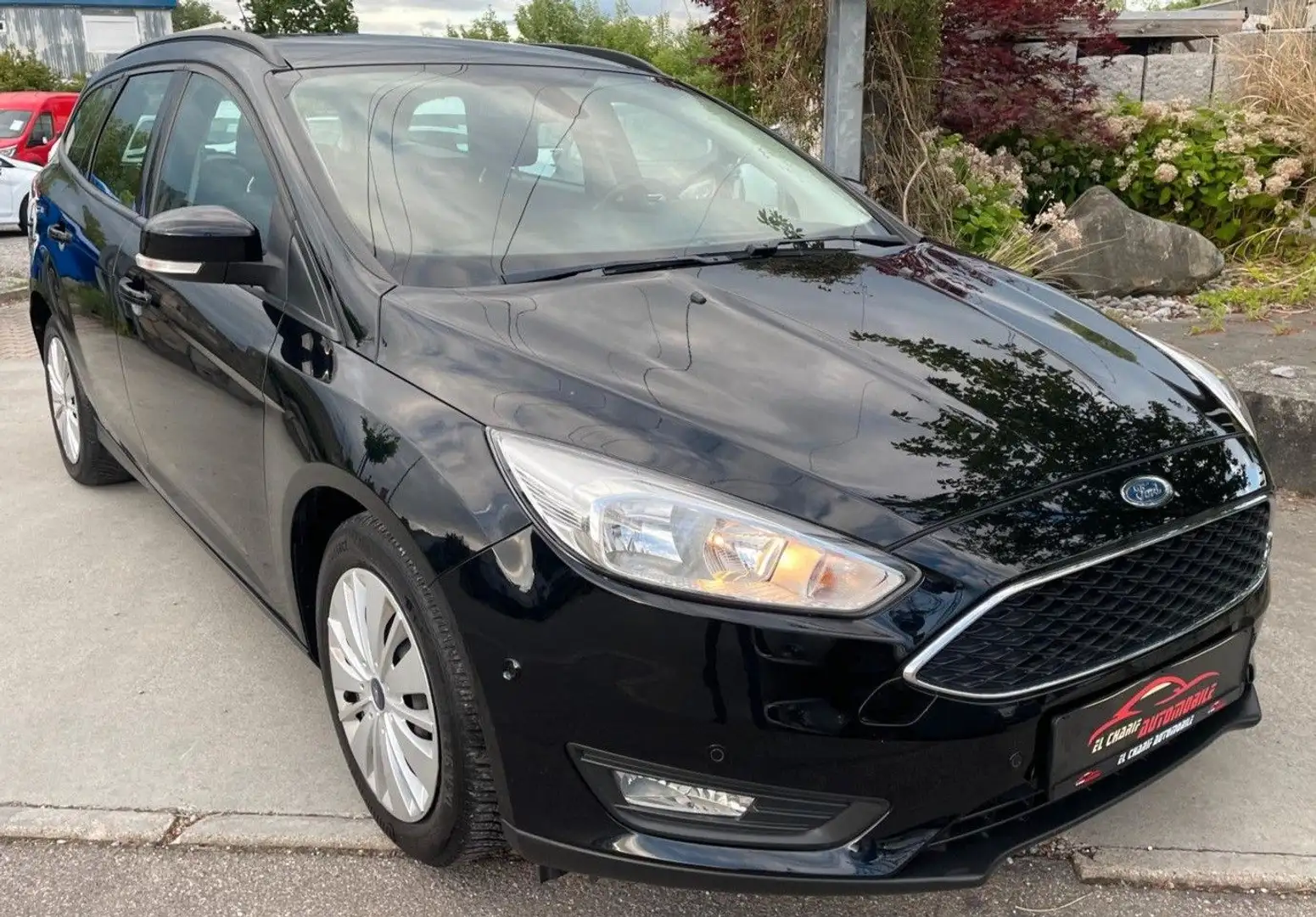 Ford Focus Turnier Business Zwart - 1