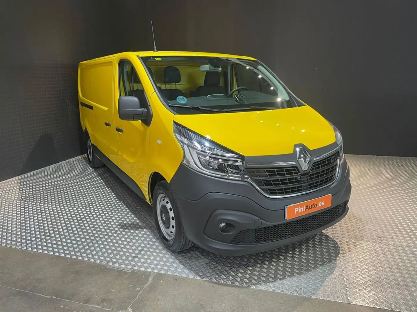 Renault Trafic Furgon 29 L2H1 Energy BluedCi 70 kW Giallo - 2