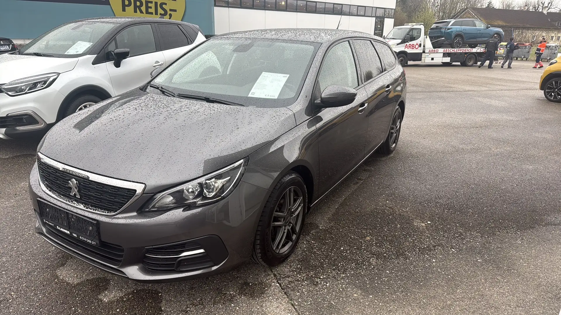 Peugeot 308 SW Allure 1,5 BlueHDI 130 Grau - 1