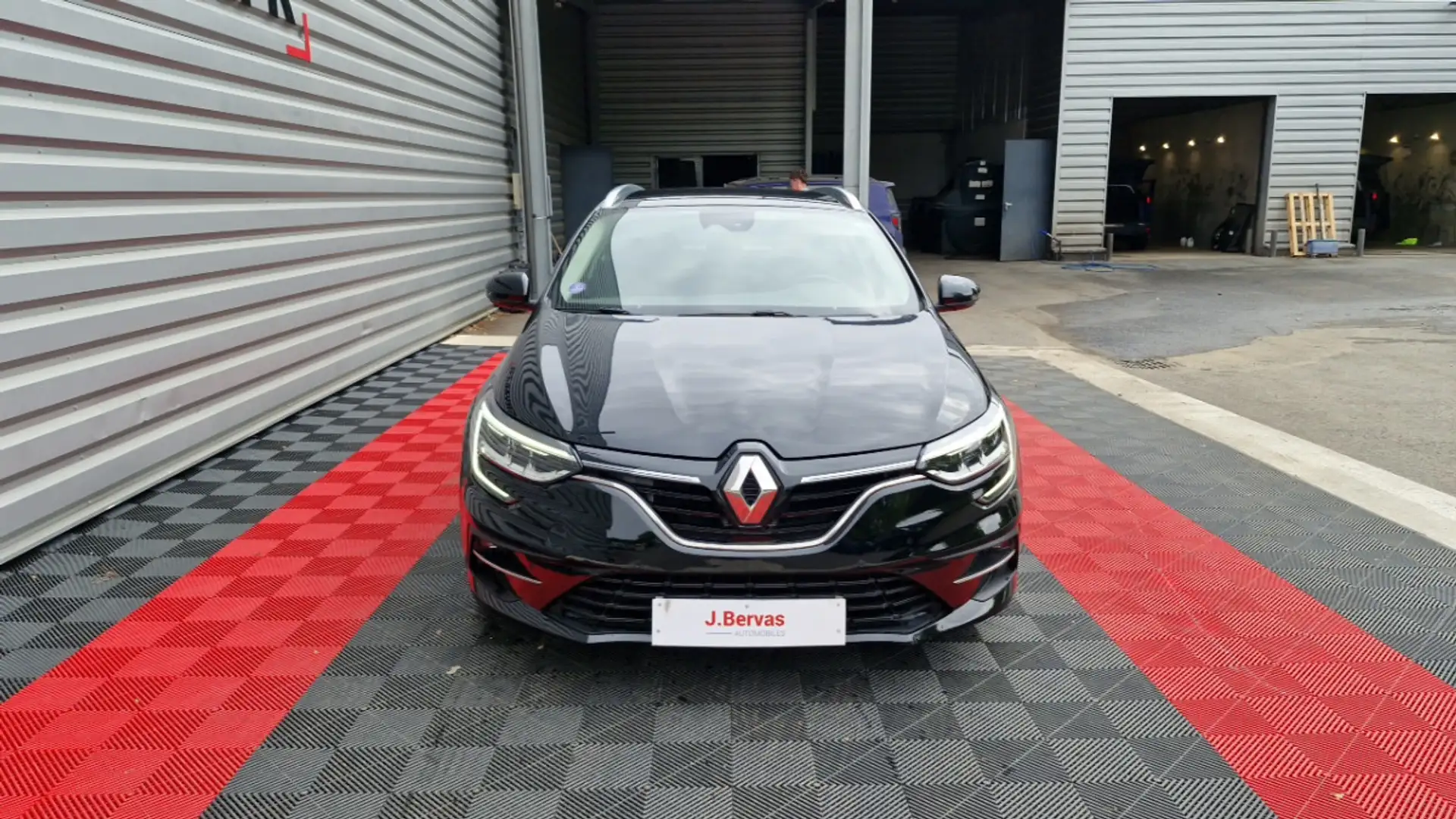 Renault IV tce 140 edc fap - 20 business Noir - 2