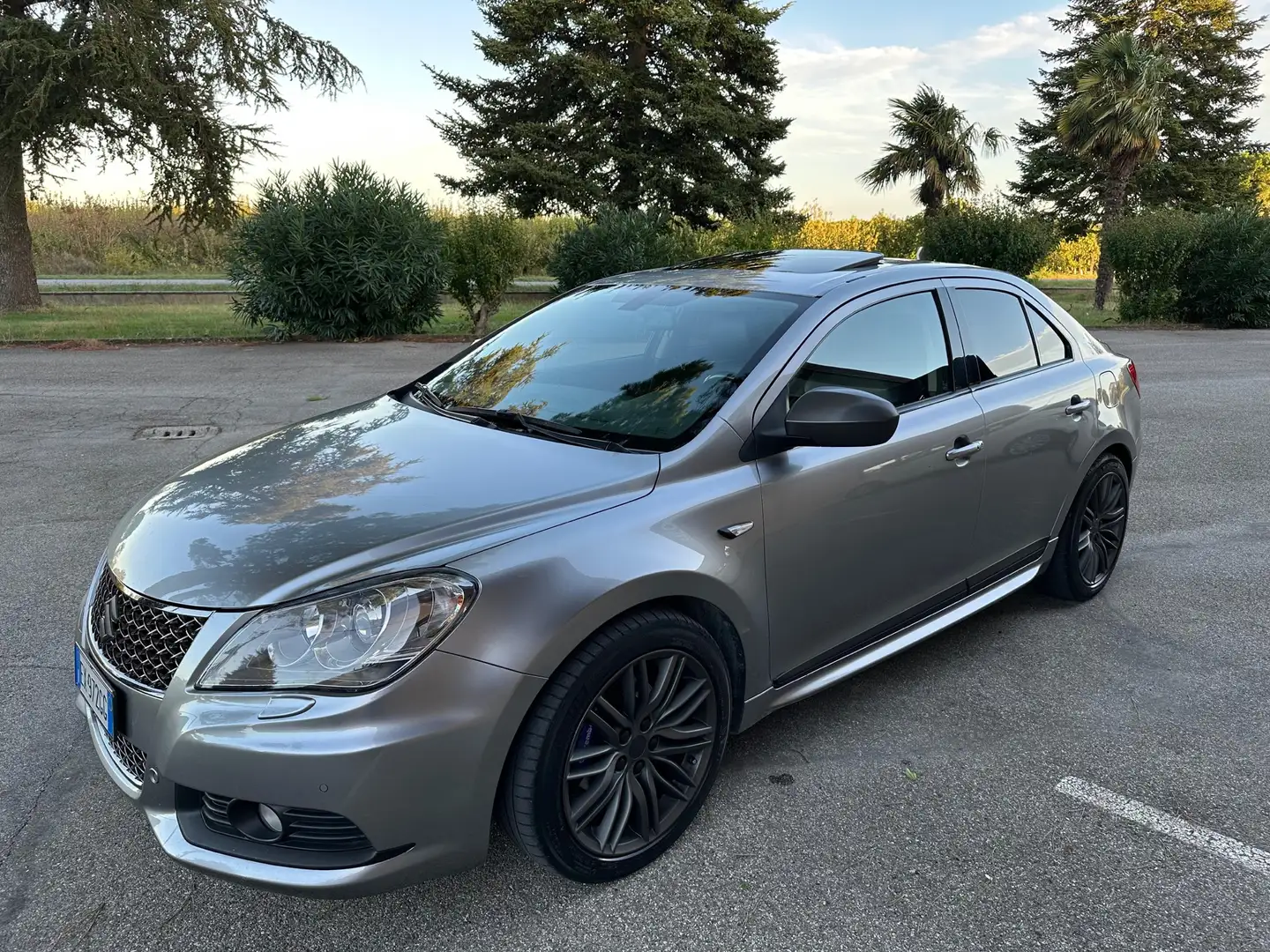Suzuki Kizashi 2.4 Sport 4wd 178cv cvt - 1