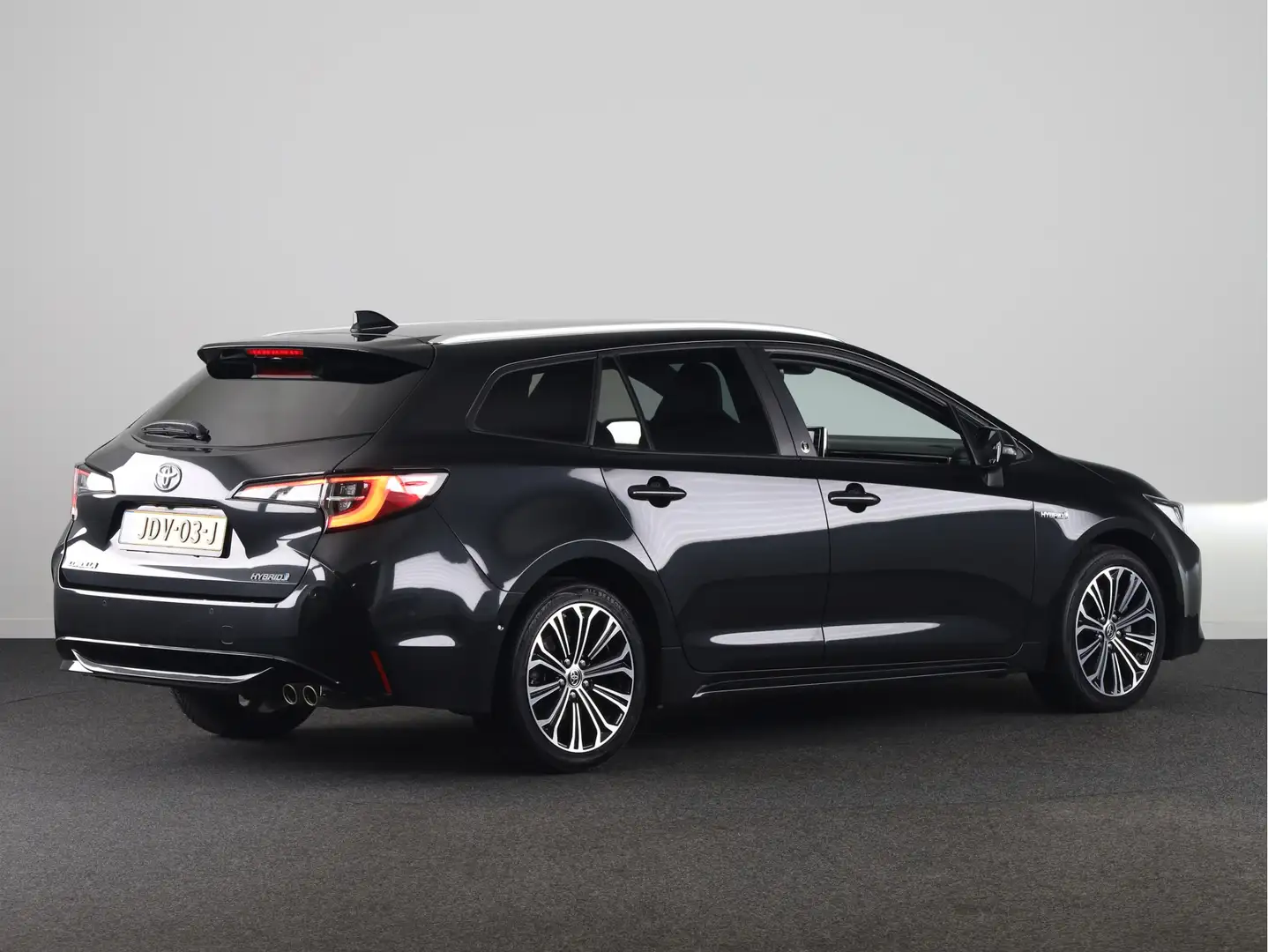 Toyota Corolla Touring Sports 2.0 Hybrid Style Limited | Stoelver Zwart - 2