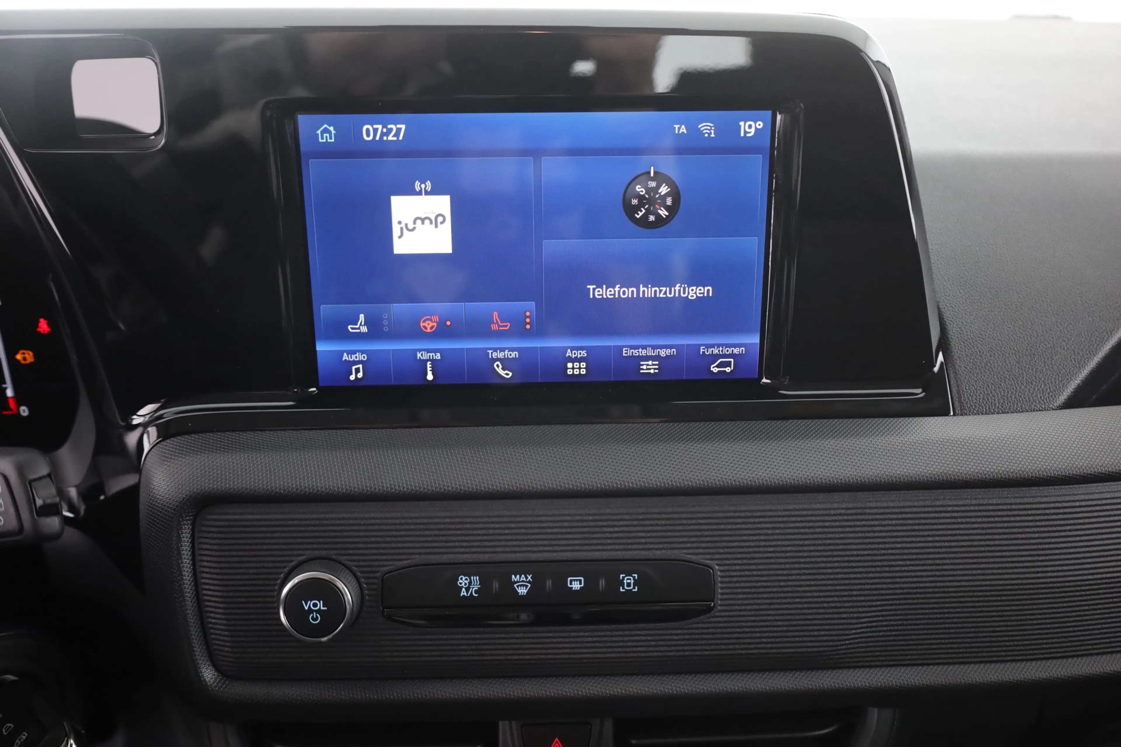 Ford Tourneo Courier Trend 1.0 EB Sitzheizung  Tempomat — photo 11