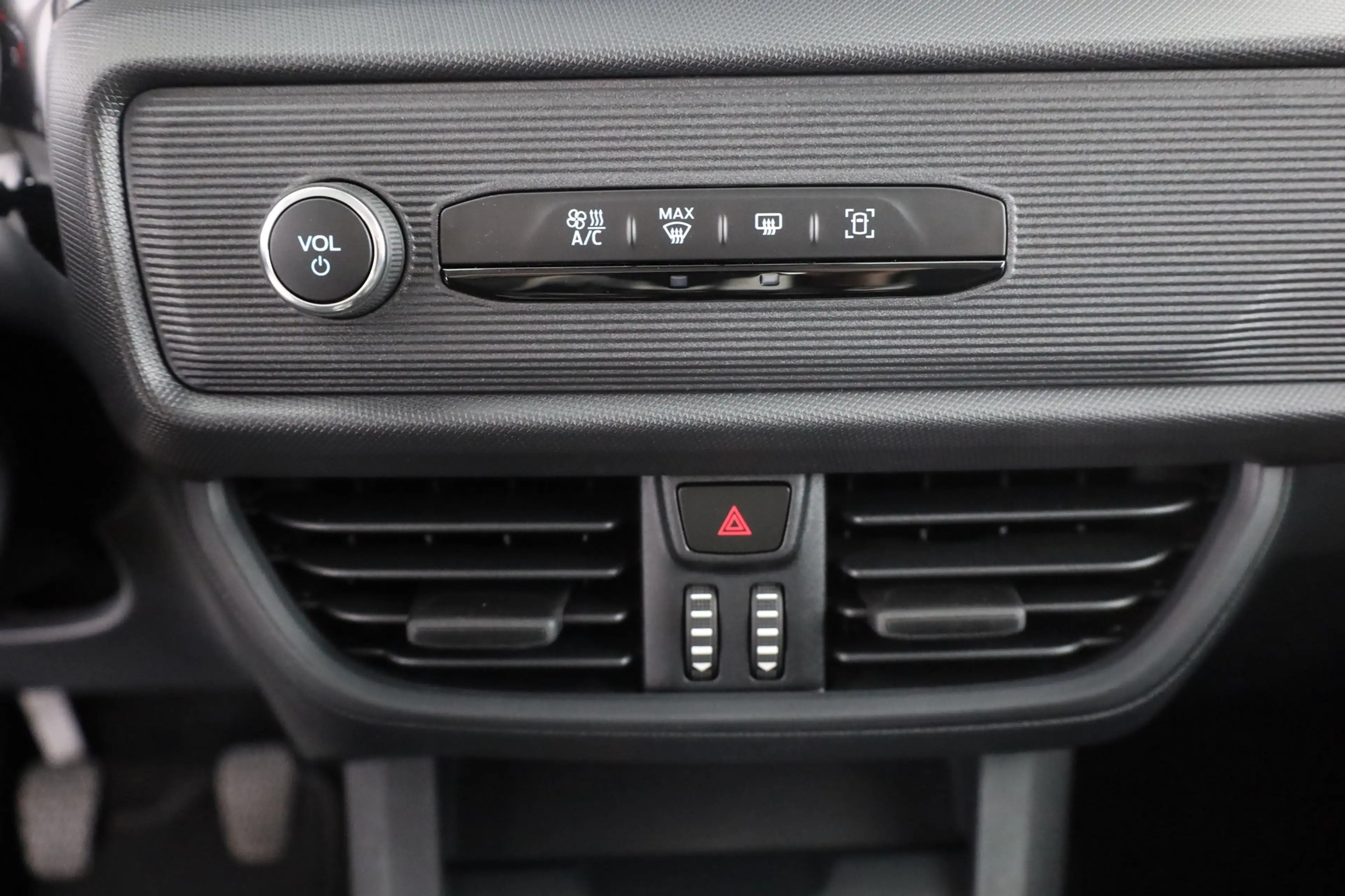 Ford Tourneo Courier Trend 1.0 EB Sitzheizung  Tempomat — photo 12