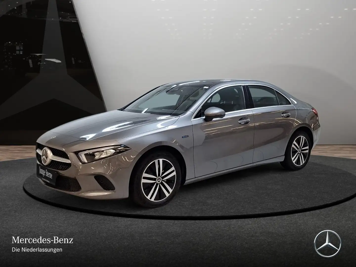 Mercedes-Benz A 250 e Lim PROGRESSIVE+PANO+LED+KAMERA+TOTW+8G Grau - 2