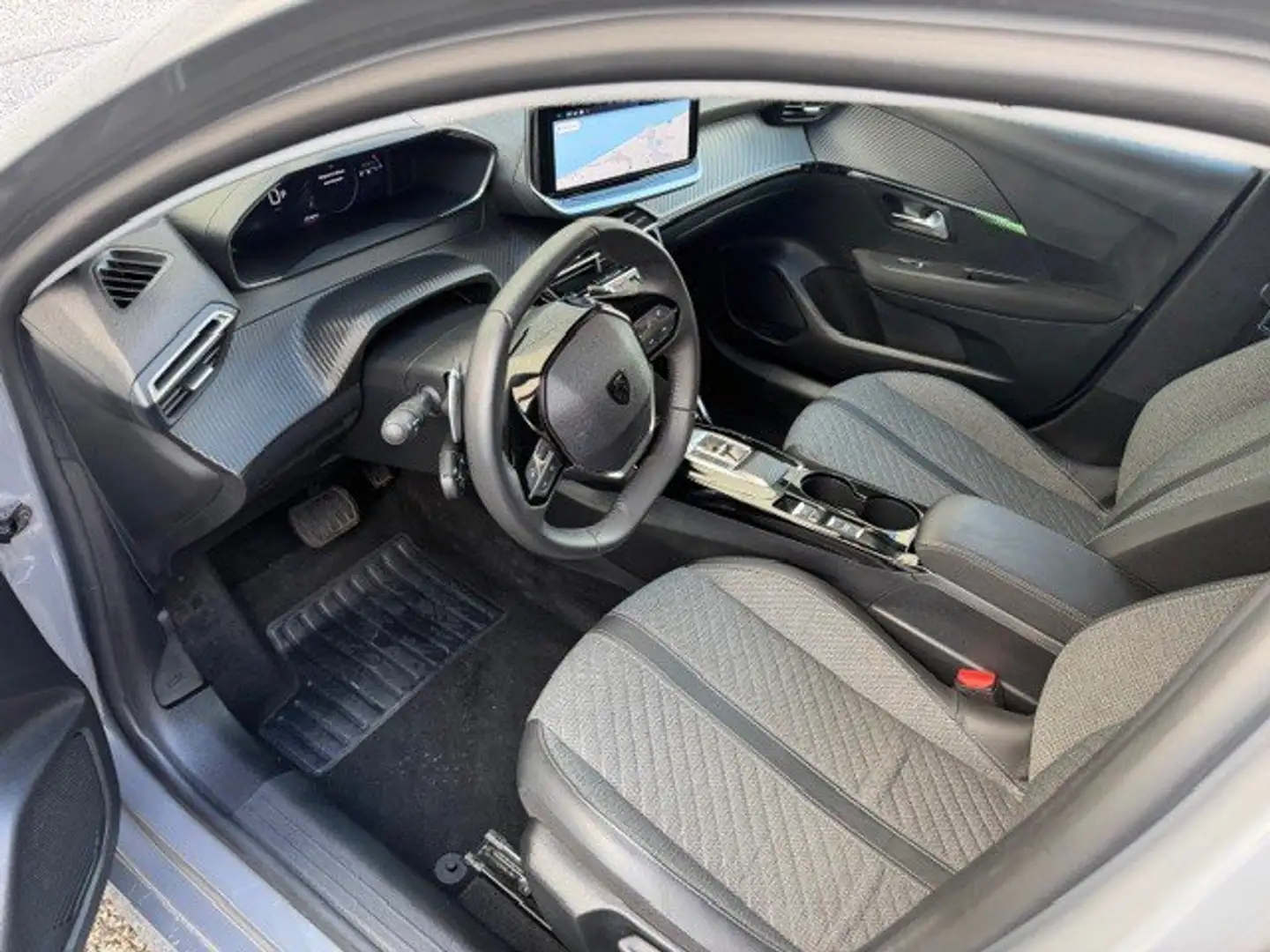 Peugeot 208 *GPS*CAMERA* 1.2 BENZ 100 PK EAT ALLURE Gris - 2
