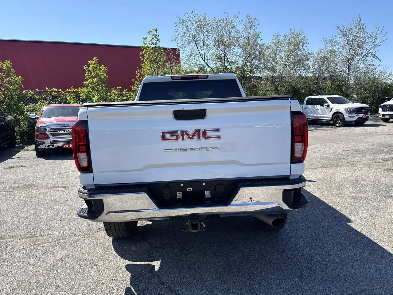 GMC Sierra 2500HD снимка GMC Sierra 2500HD