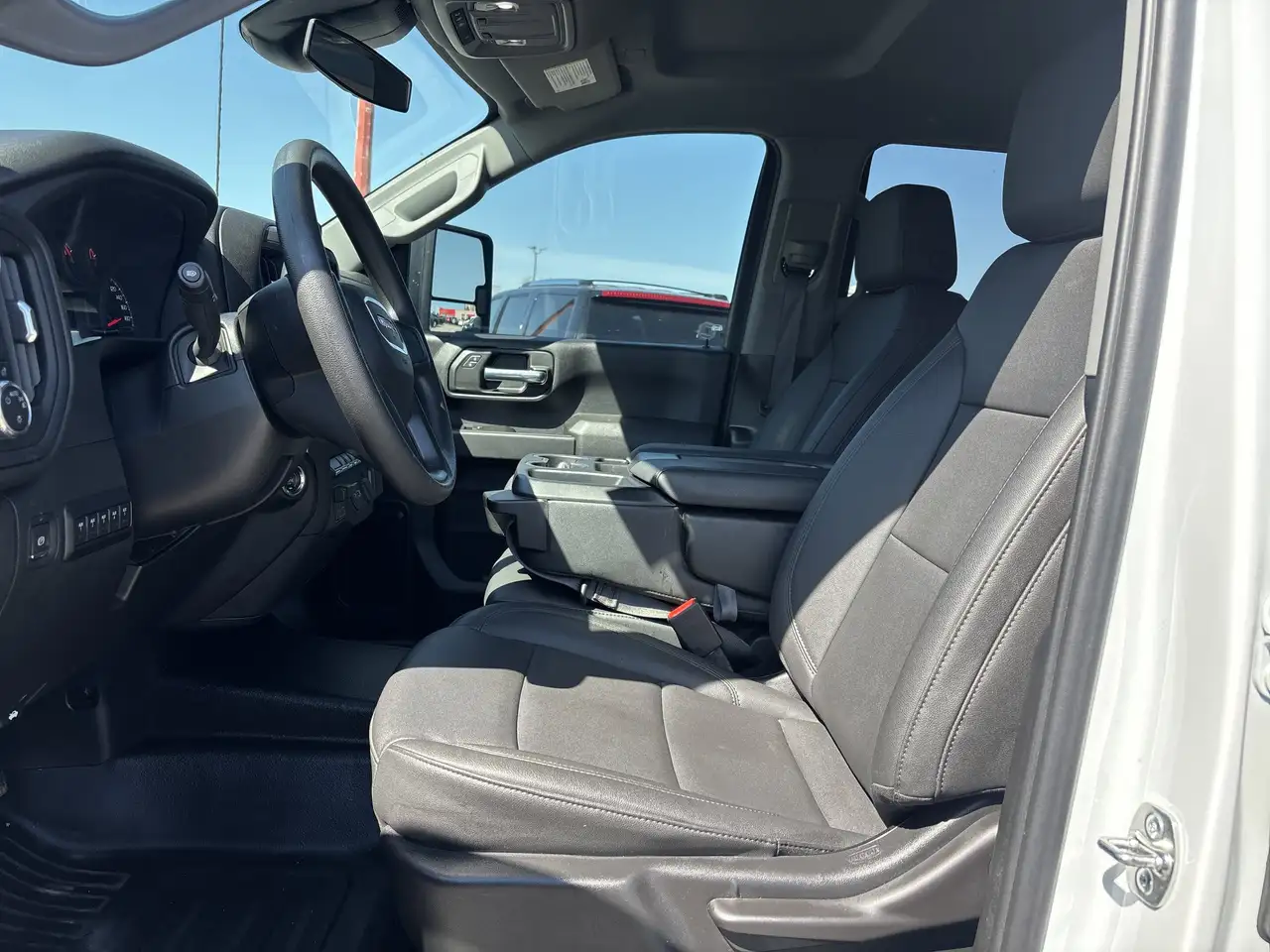 GMC Sierra 2500HD снимка GMC Sierra 2500HD