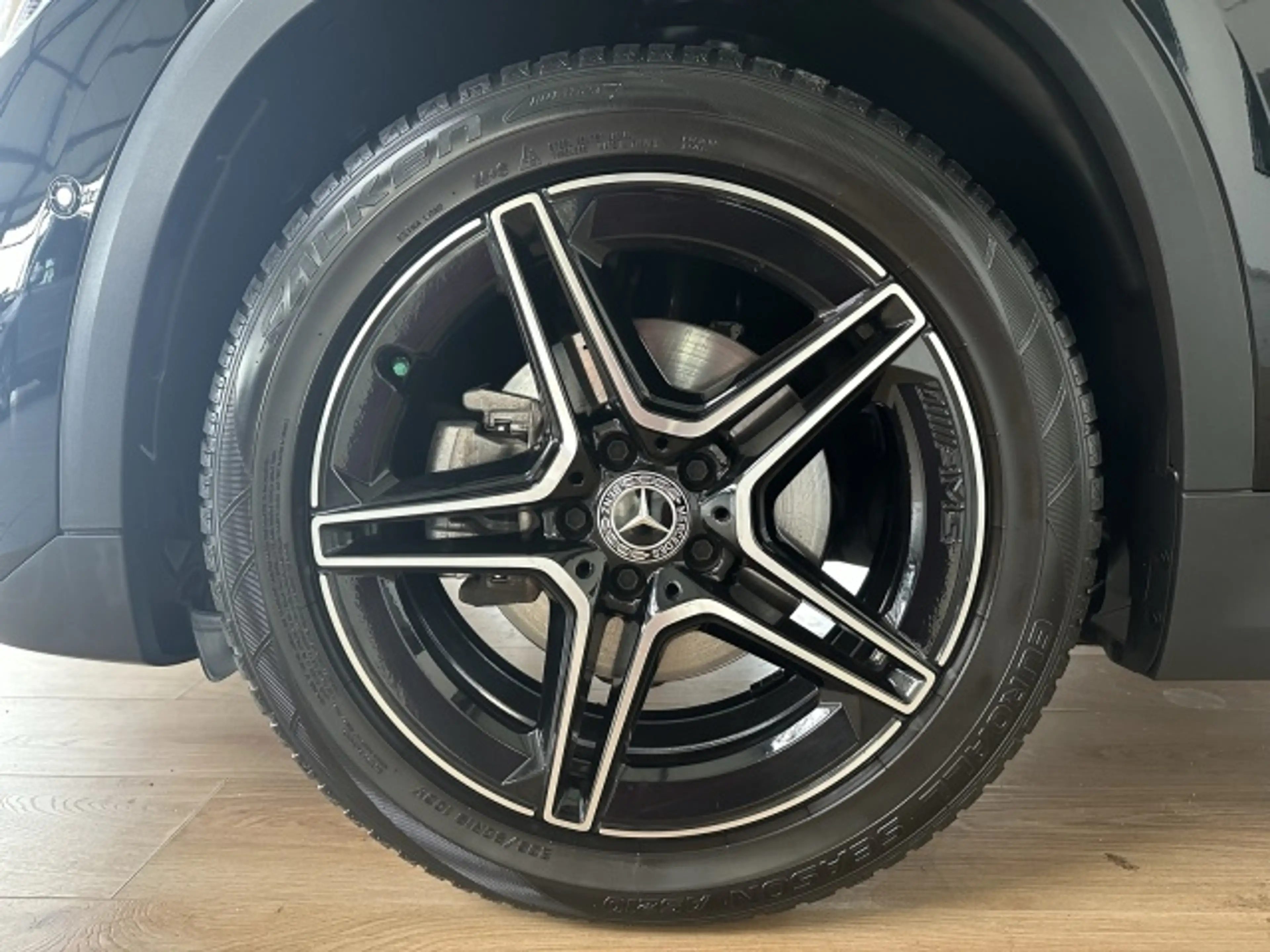 Mercedes-Benz GLA 200 GLA 200 LED+KLIMA+KEYLESS AMG Line Styling/Autom. — photo 4