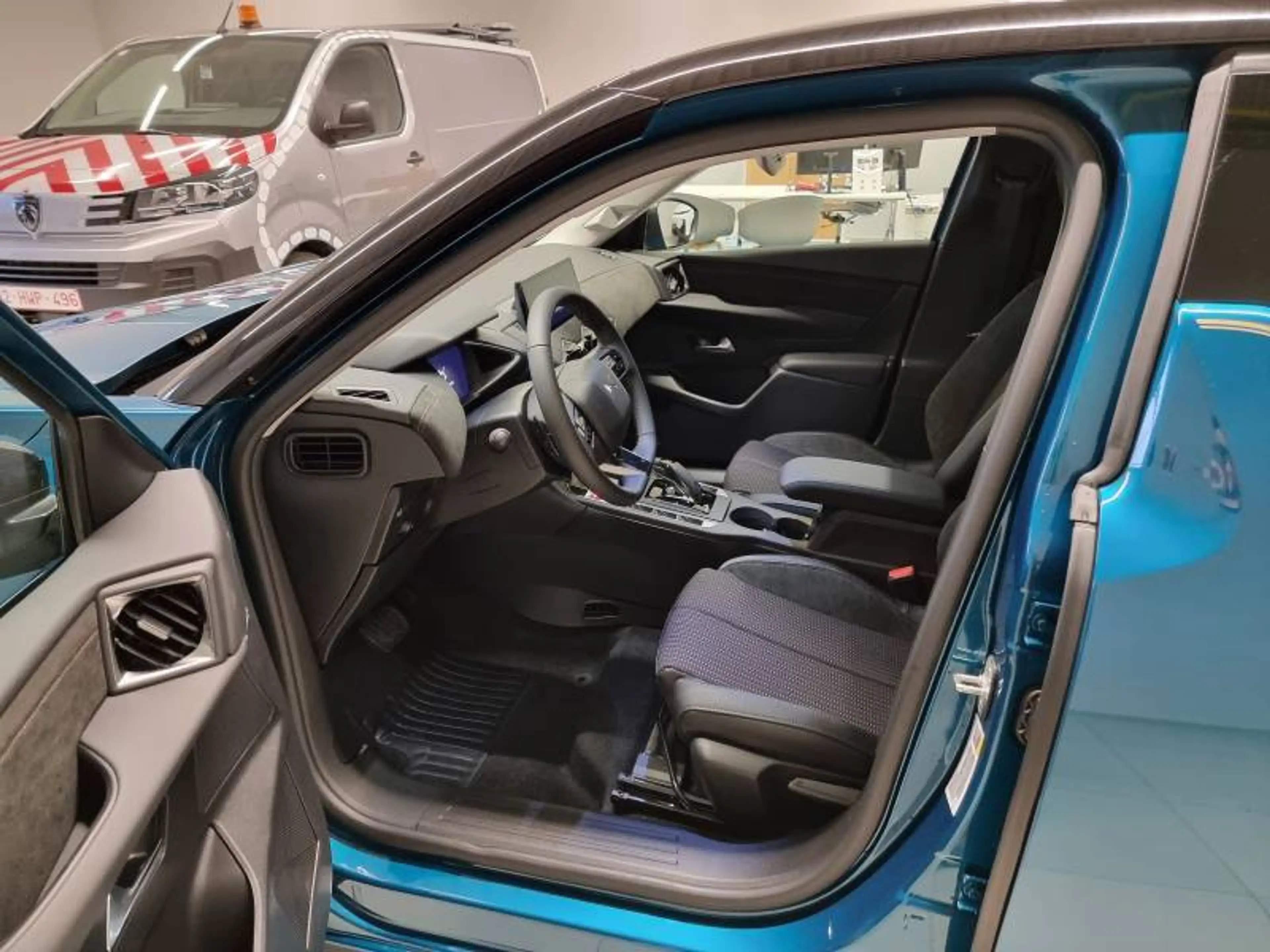 DS Automobiles DS 3 1 Hybrid 145 Automatic Edition France — photo 9