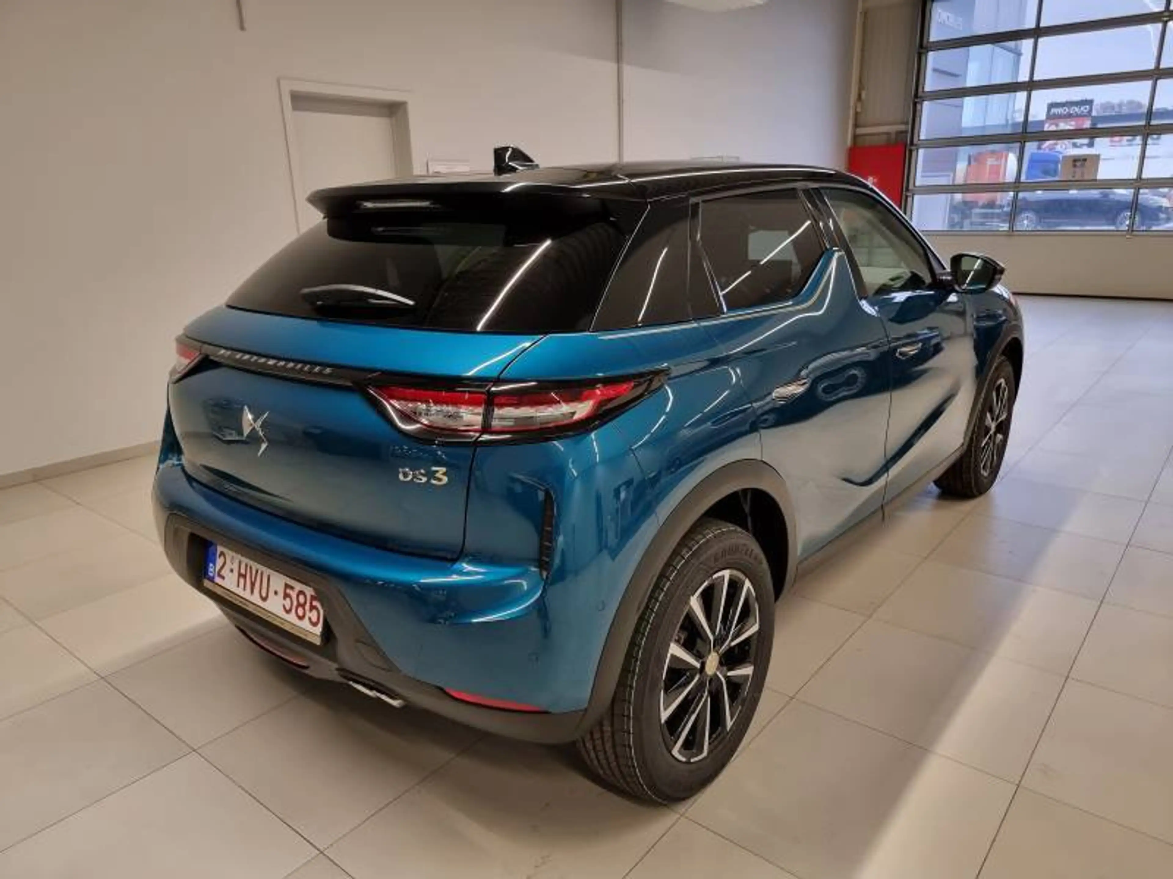 DS Automobiles DS 3 1 Hybrid 145 Automatic Edition France — photo 3