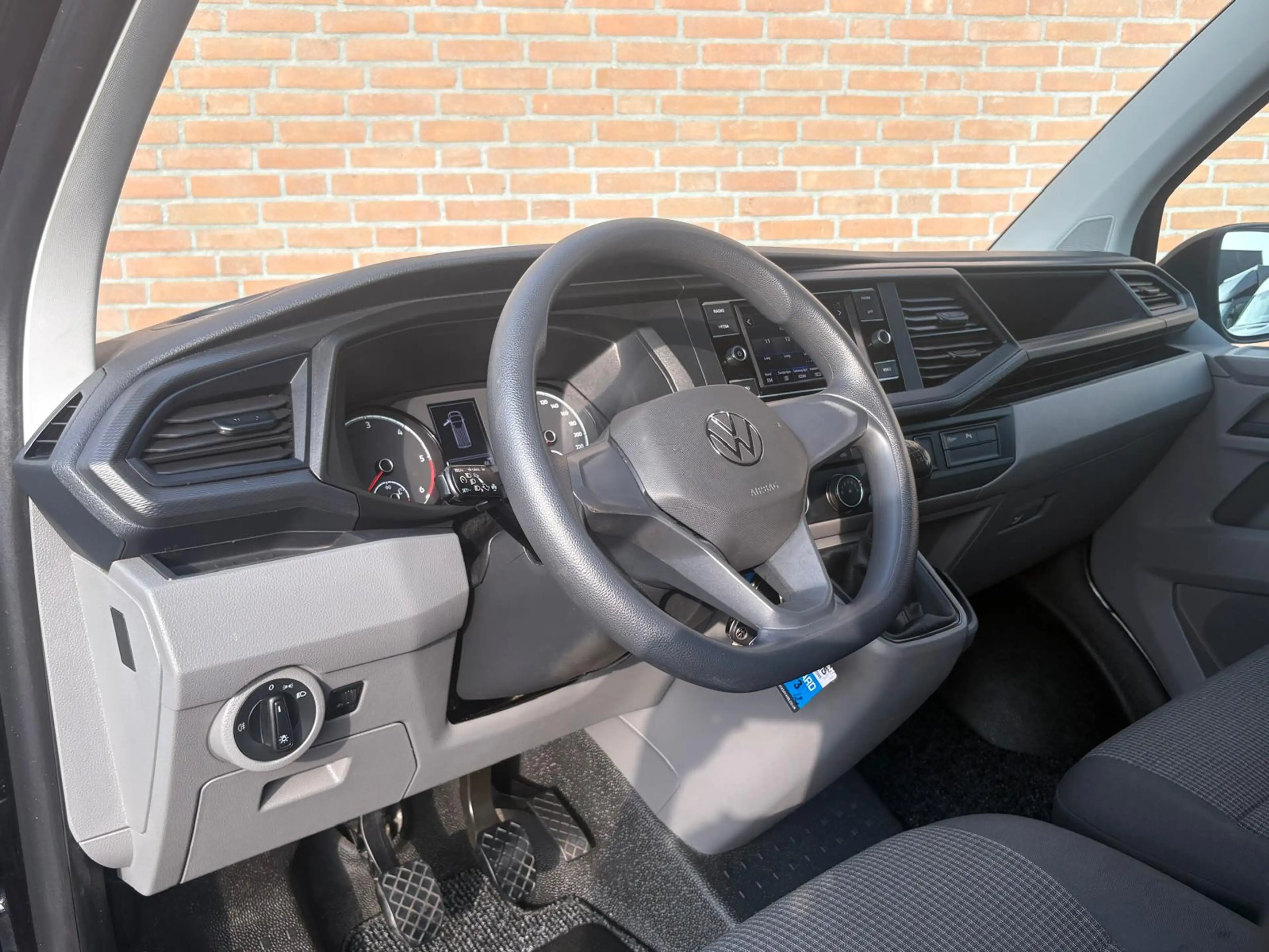Volkswagen Transporter 2.0TDI 150PK Lang / Carplay / Standkachel / Euro6 — photo 2