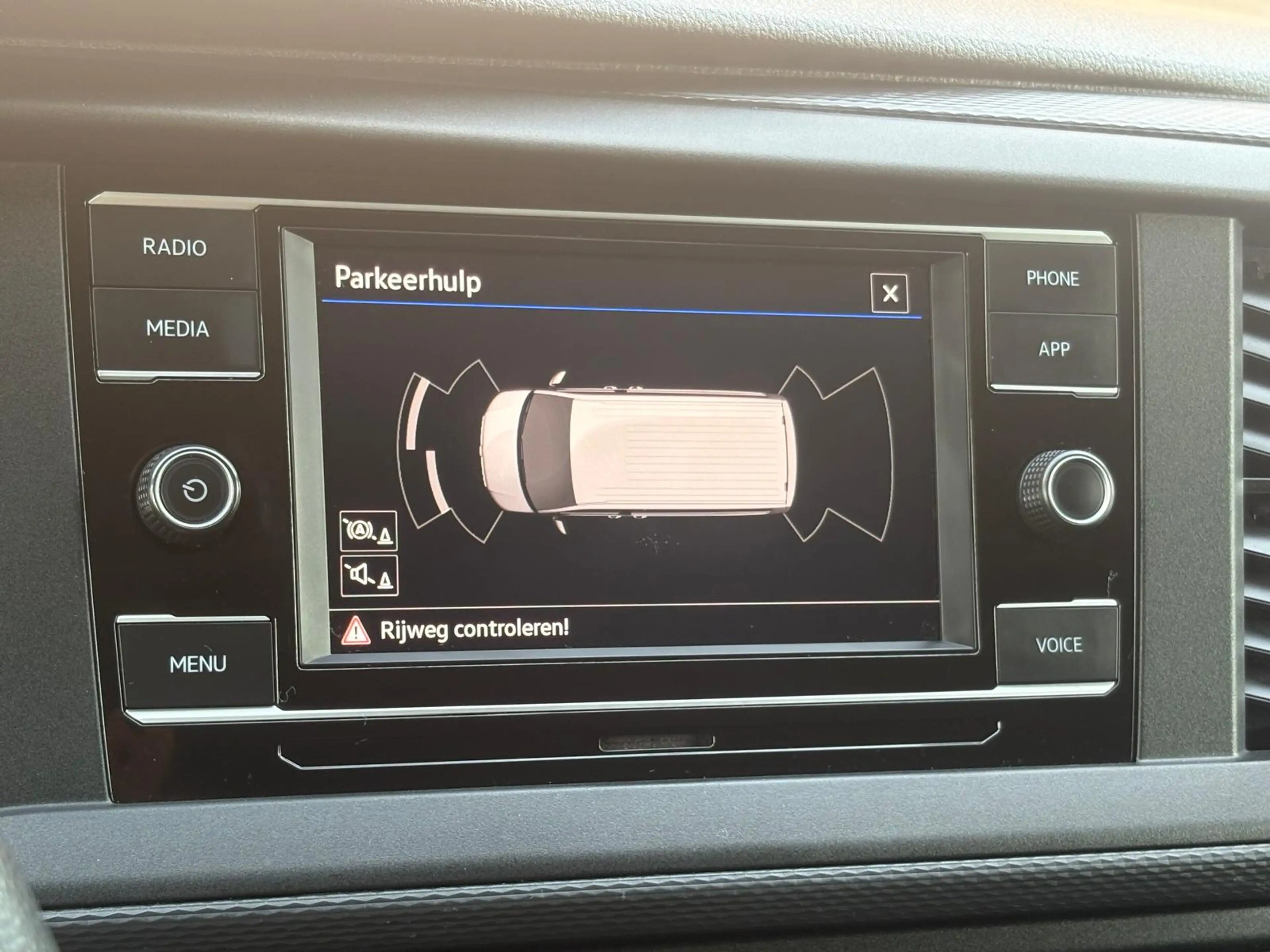 Volkswagen Transporter 2.0TDI 150PK Lang / Carplay / Standkachel / Euro6 — photo 8