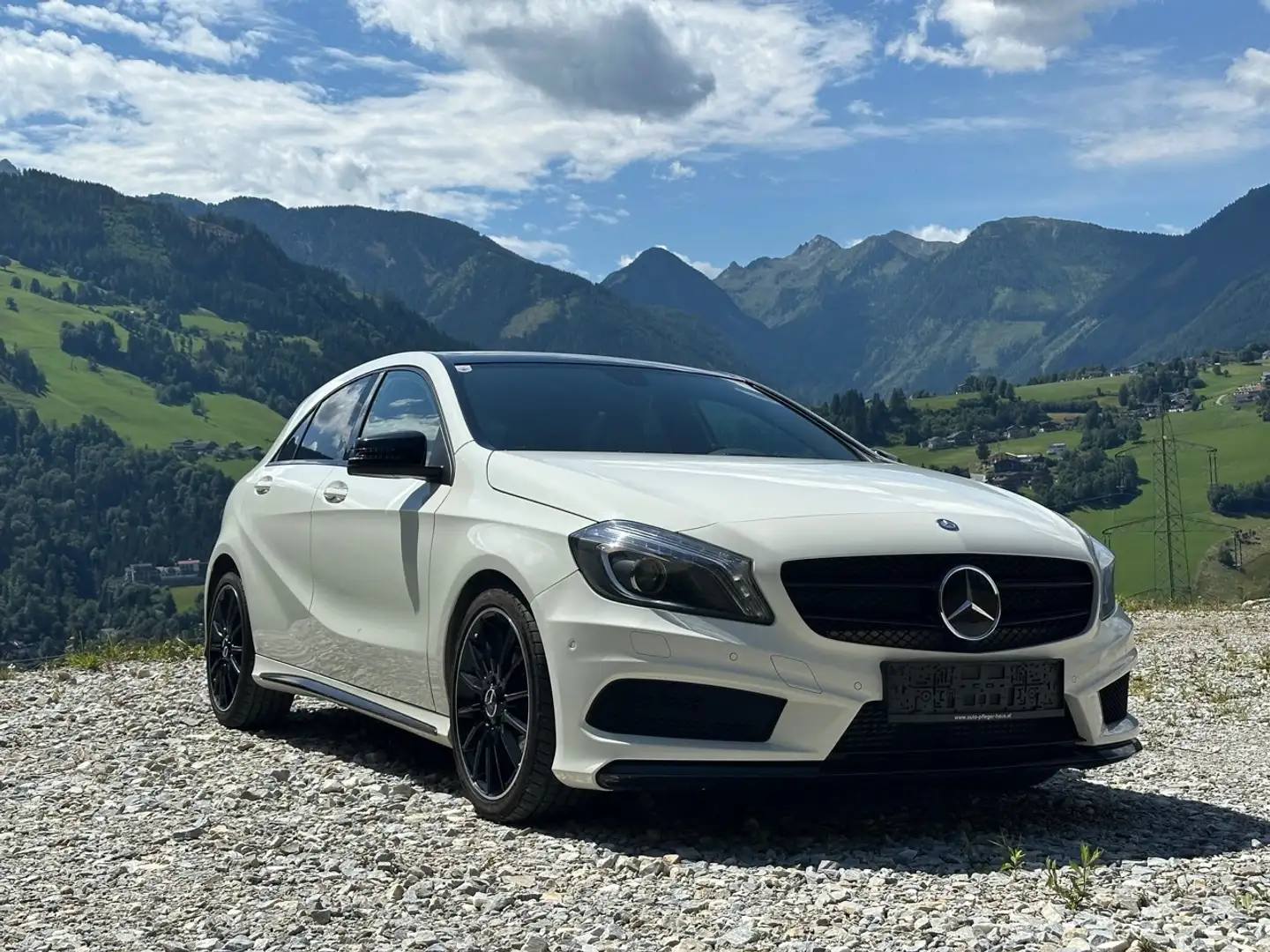 Mercedes-Benz A 180 AMG Line Sonderedition" Pole Position" Weiß - 1