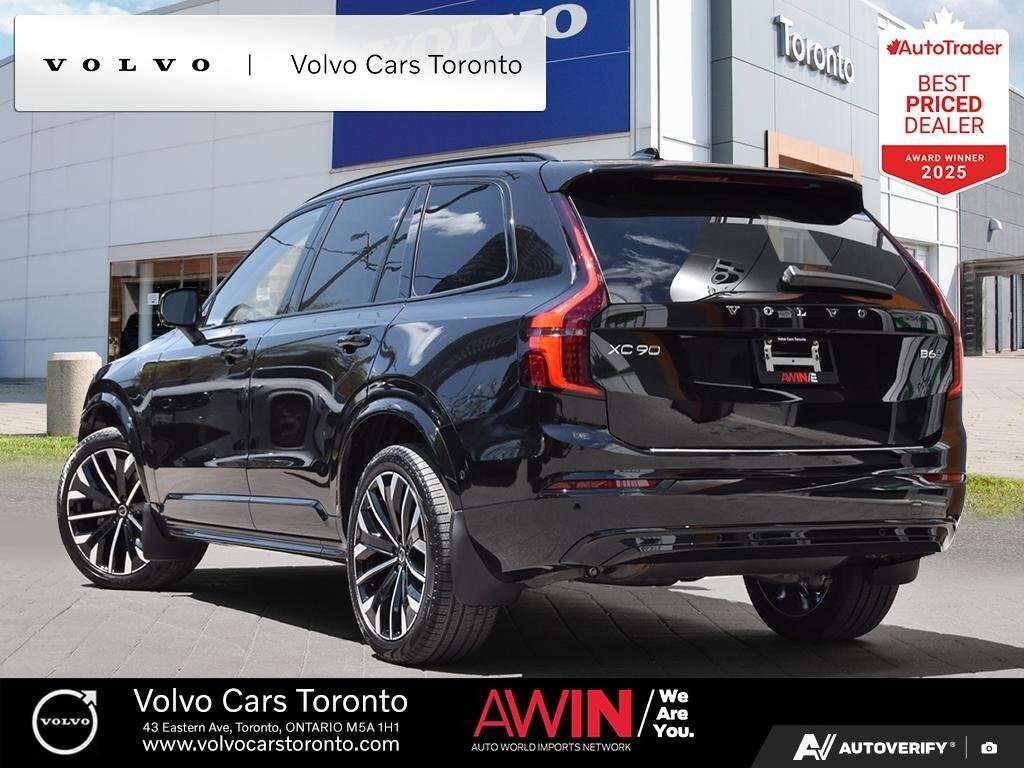 2026 Volvo XC90 B6 AWD Ultra Dark Theme 7-Seater alt 4
