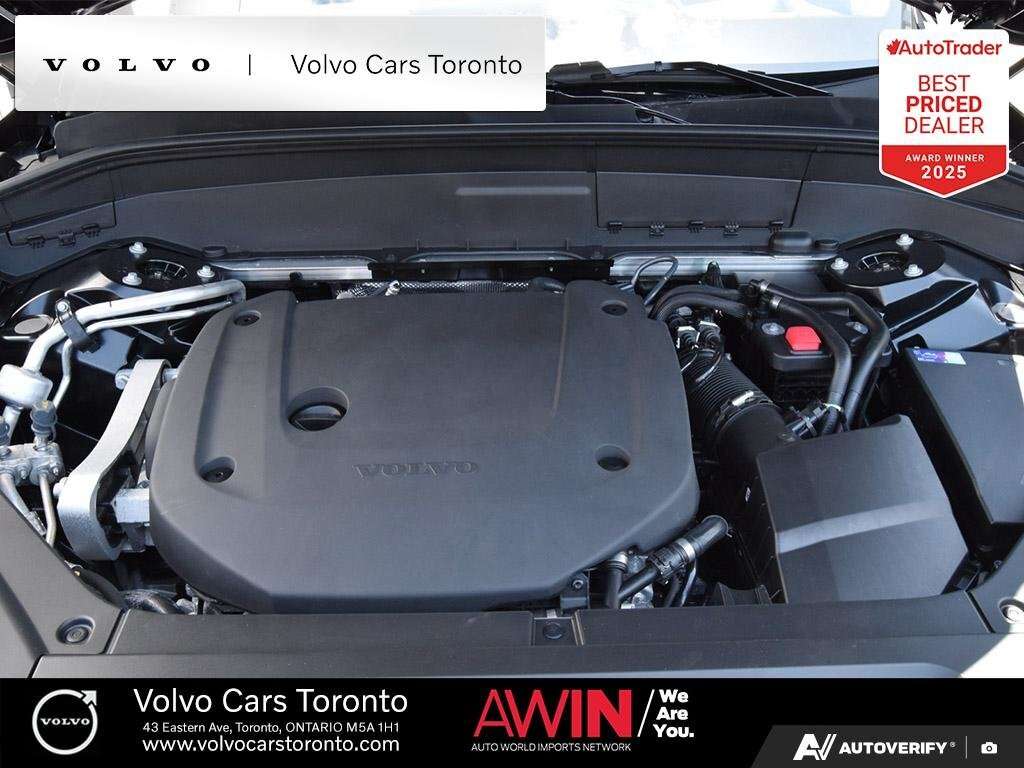 2026 Volvo XC90 B6 AWD Ultra Dark Theme 7-Seater thumb 8