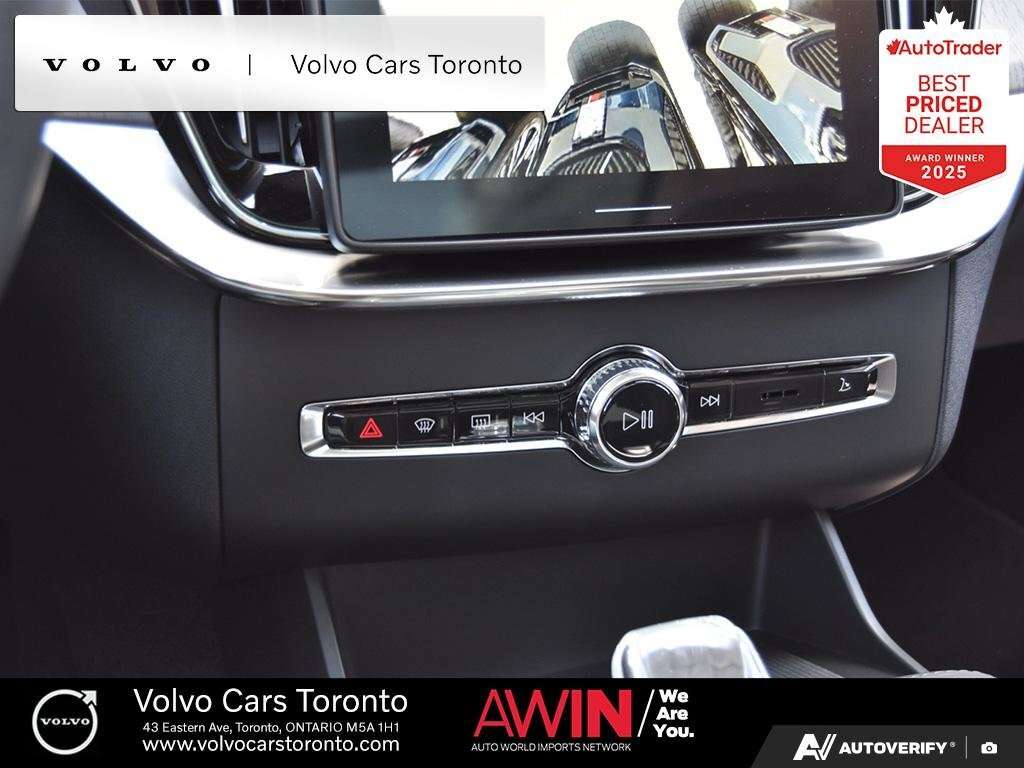 2026 Volvo XC90 B6 AWD Ultra Dark Theme 7-Seater thumb 23
