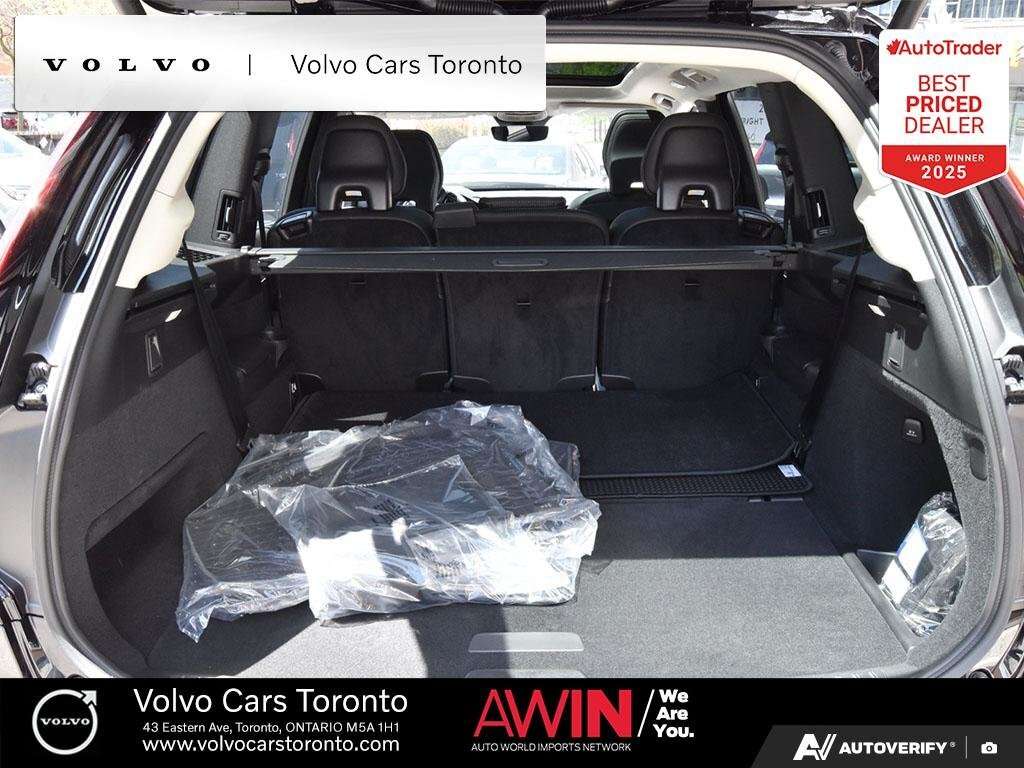 2026 Volvo XC90 B6 AWD Ultra Dark Theme 7-Seater thumb 11