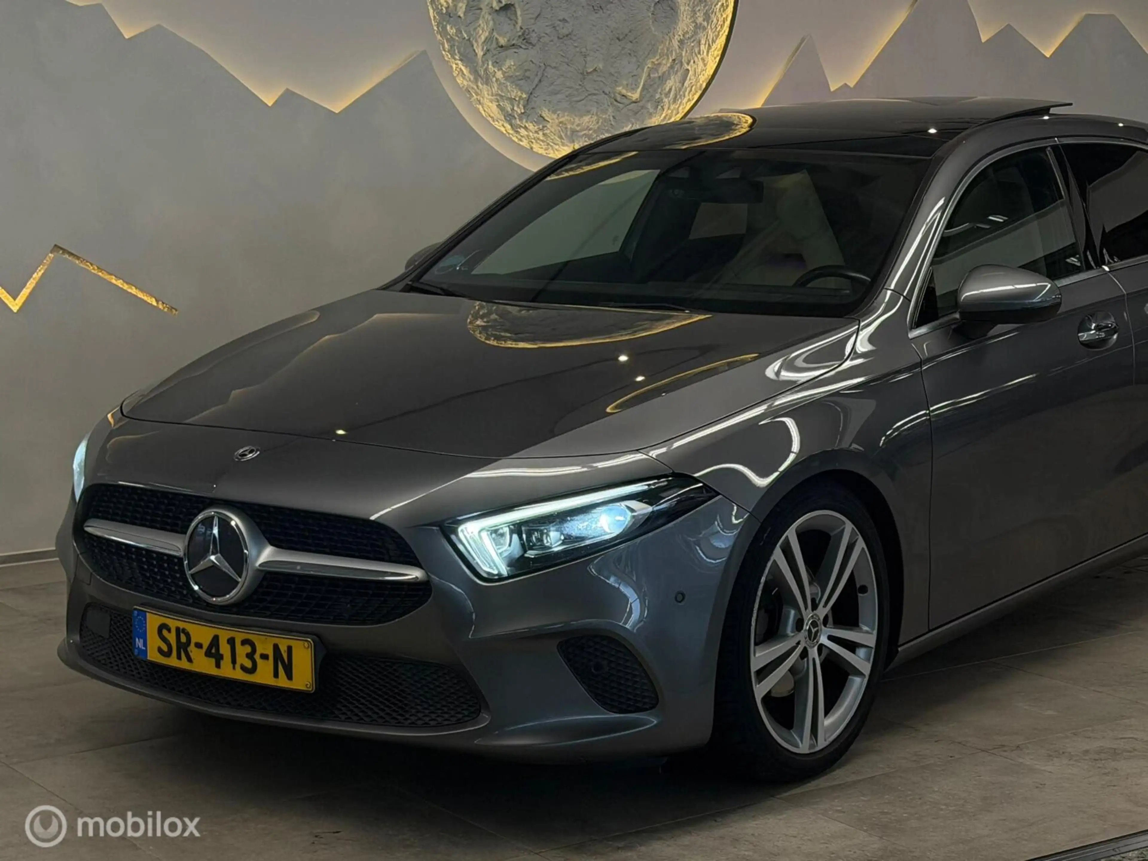 Mercedes-Benz A 200 Premium Panorama/Burmester/HUD/Memory — photo 12