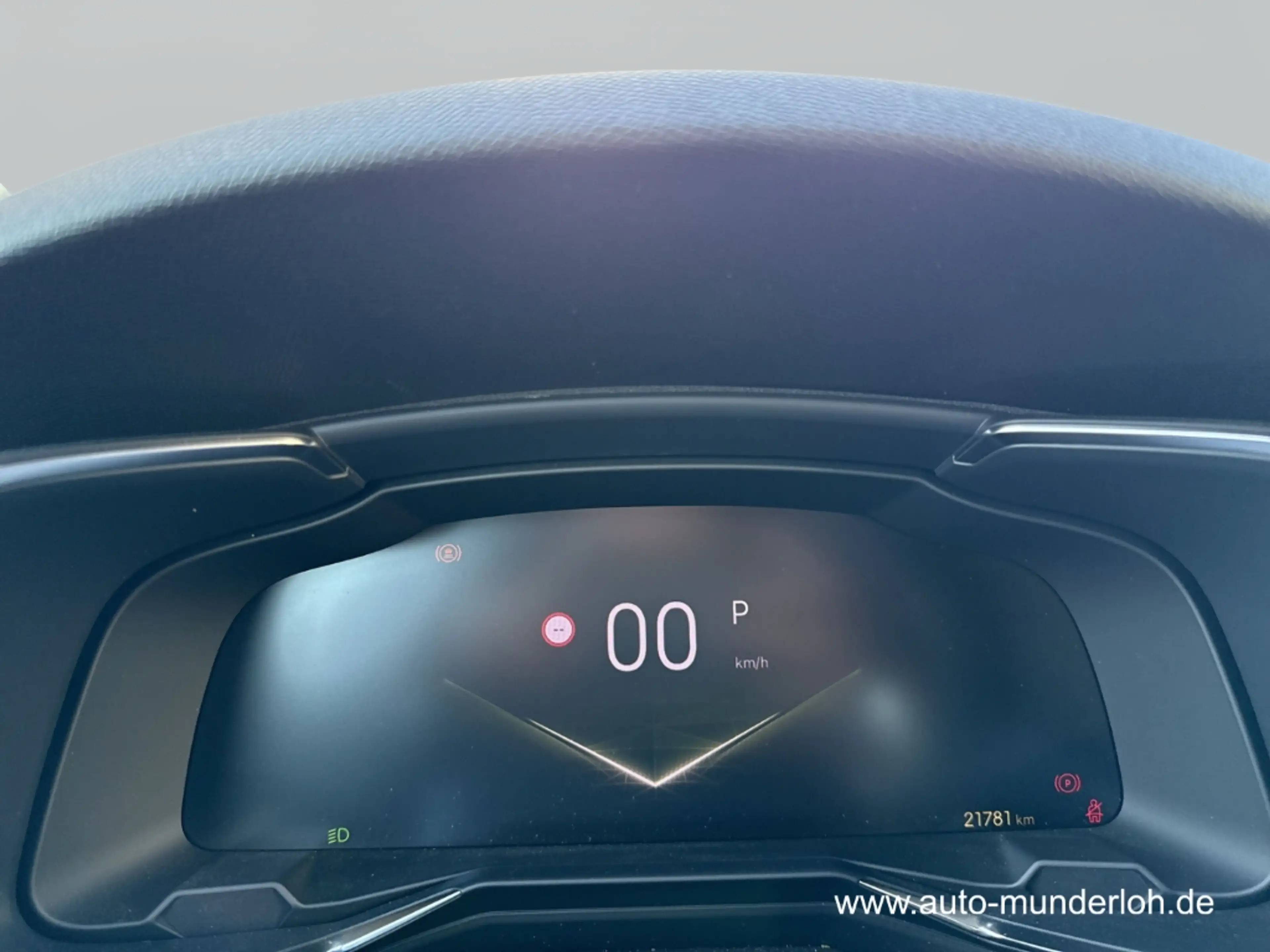 DS Automobiles DS 7 Performance Line+ BlueHDi130 EAT8 NAVI KLIMAAUTOM. — photo 15