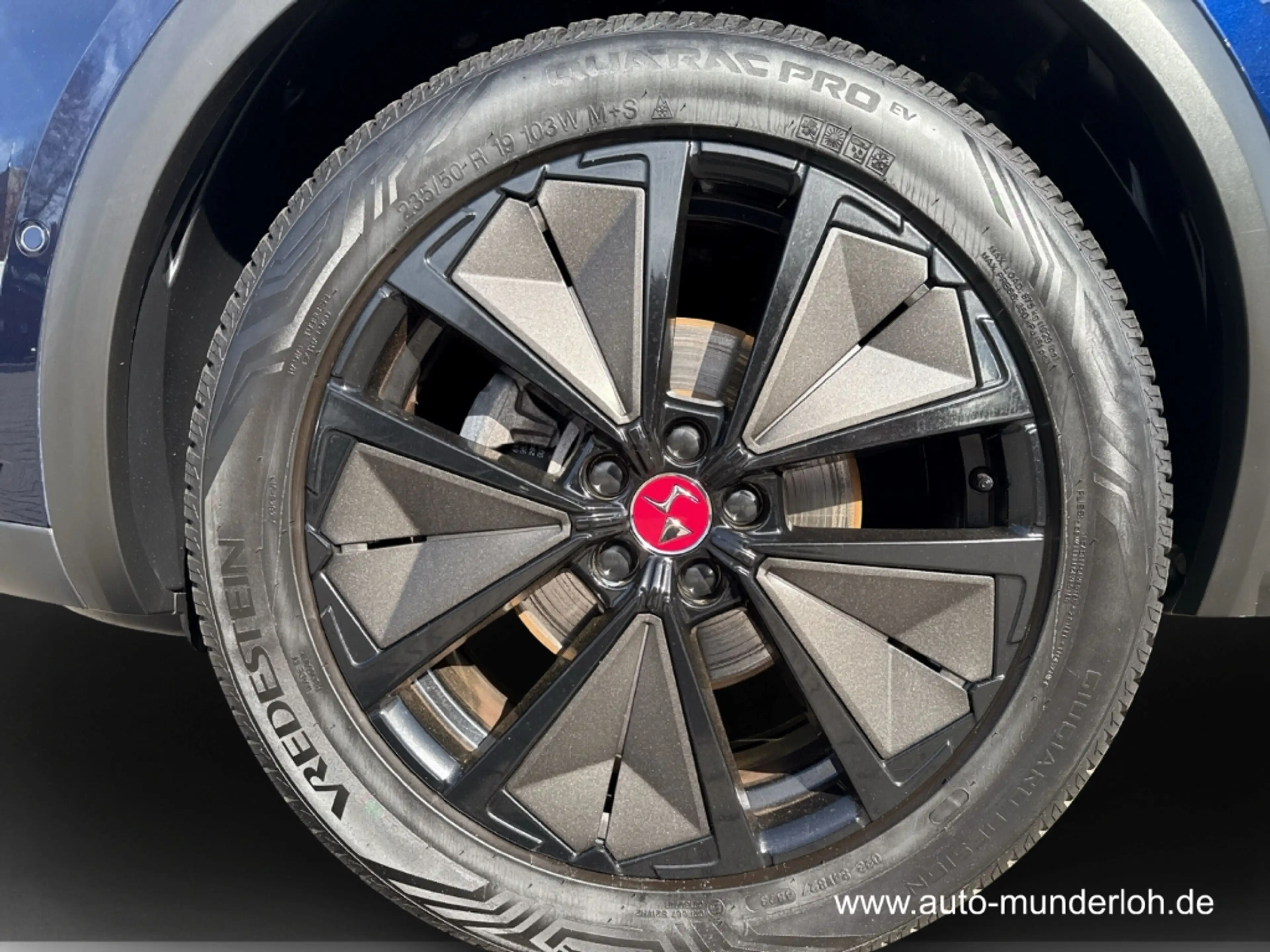 DS Automobiles DS 7 Performance Line+ BlueHDi130 EAT8 NAVI KLIMAAUTOM. — photo 12