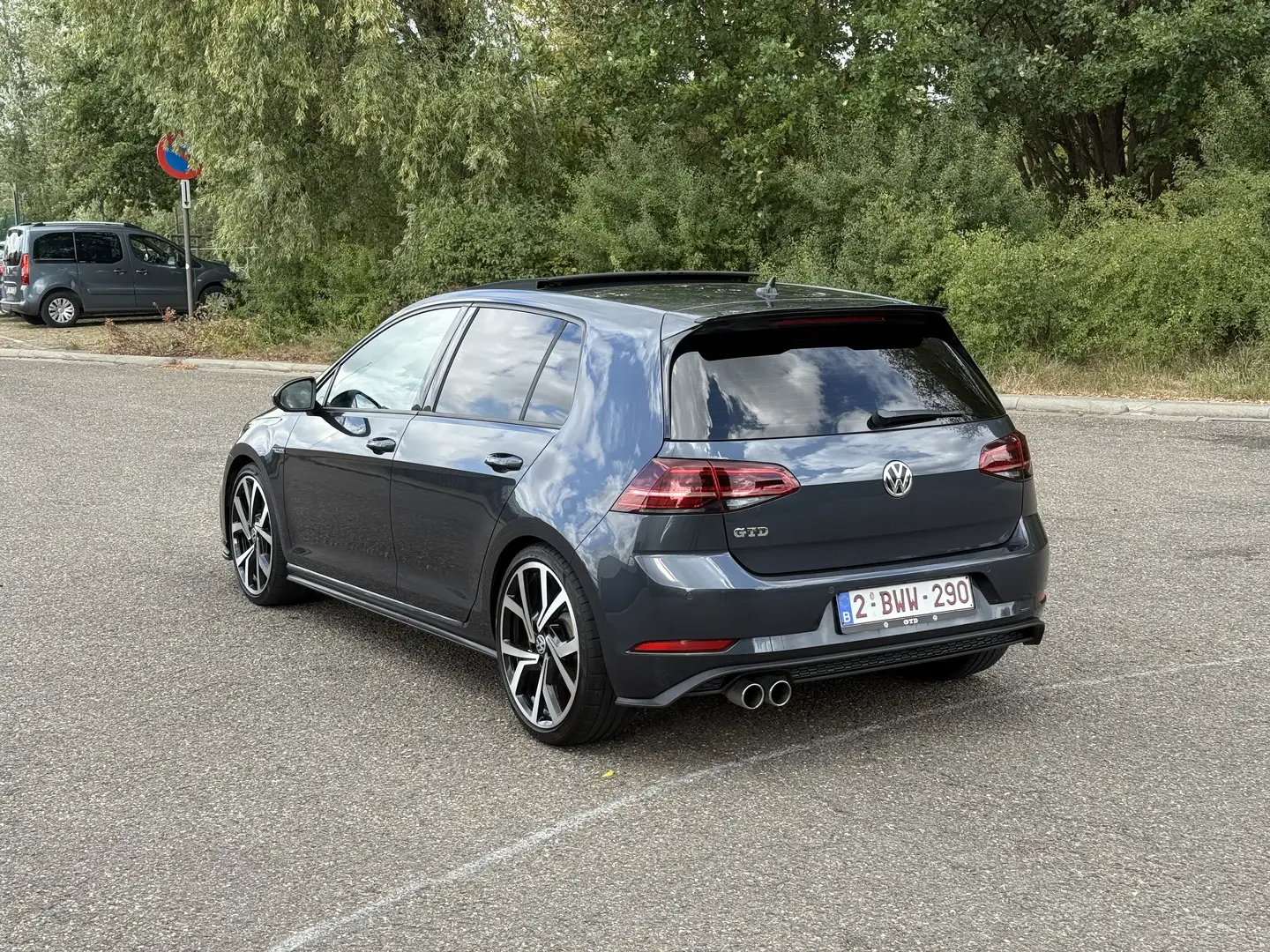 Volkswagen Golf GTD (BlueMotion Technology) DSG - 2