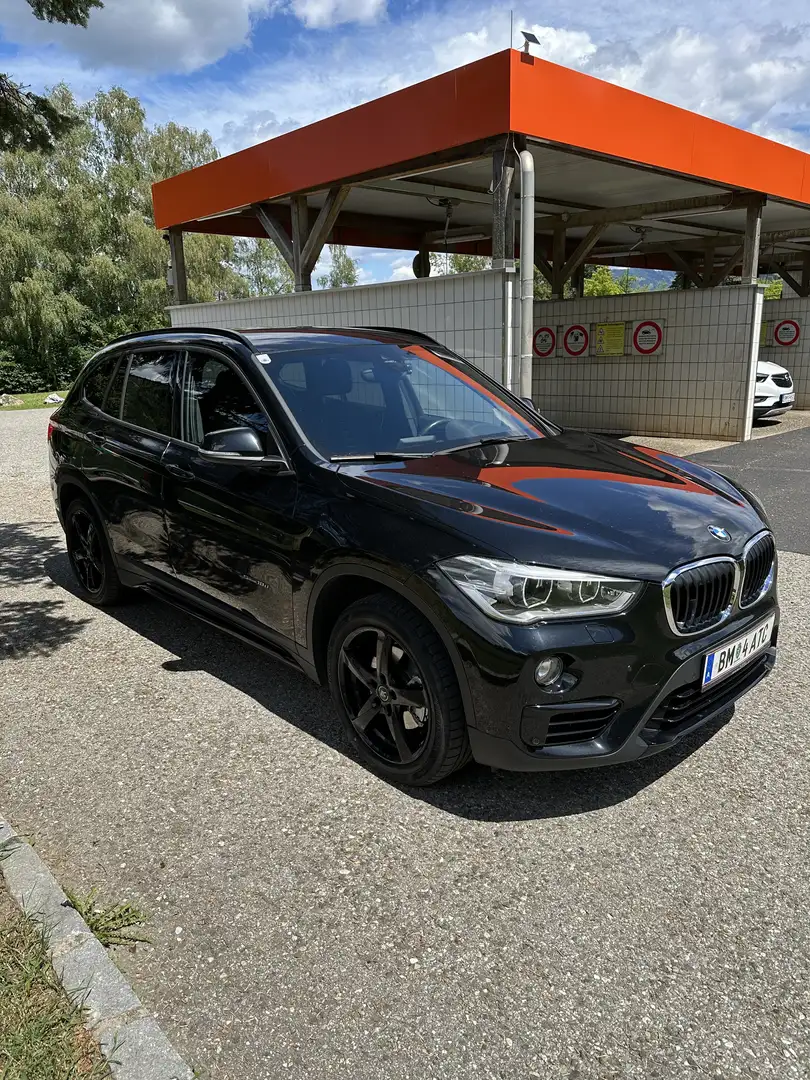 BMW X1 X1 sDrive18d Sport Line Aut. Sport Line Schwarz - 2
