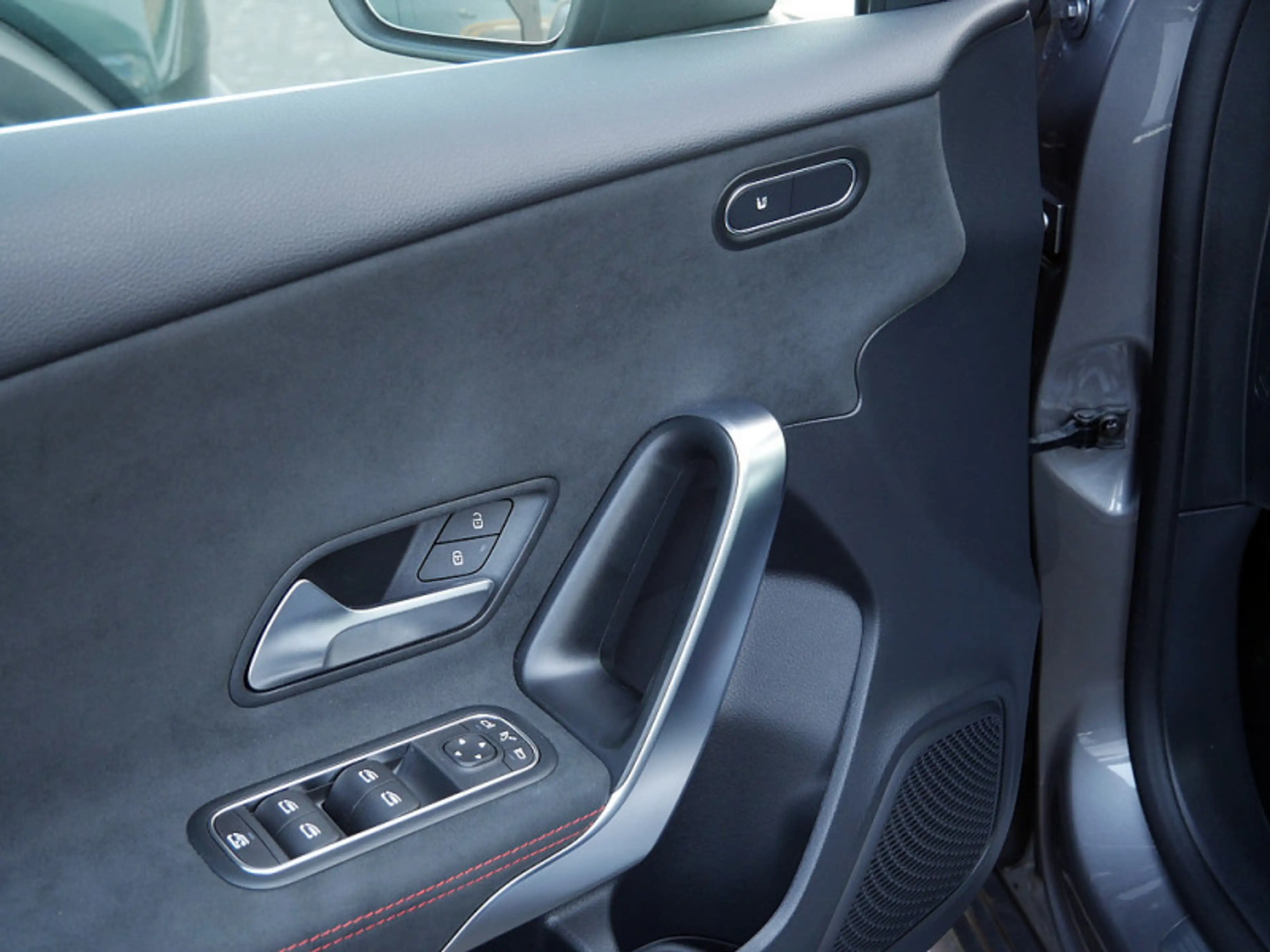 Mercedes-Benz A 220 d , AMG MULTI AHK DISTR KAMERA PANO SPUR — photo 14