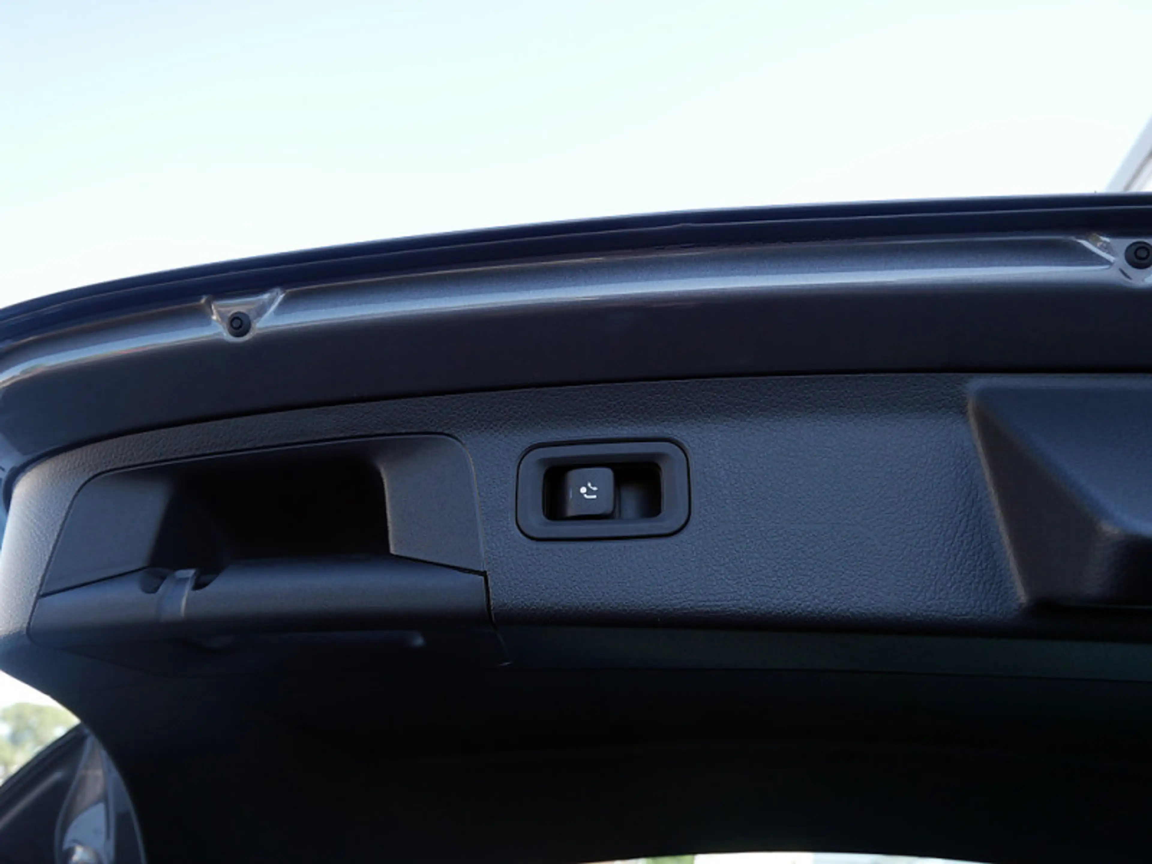 Mercedes-Benz A 220 d , AMG MULTI AHK DISTR KAMERA PANO SPUR — photo 12