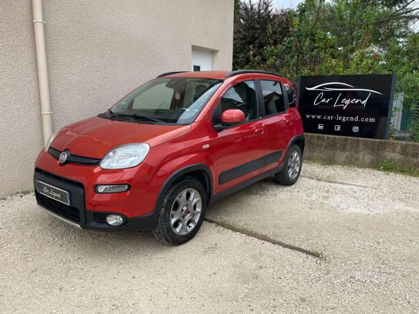 Fiat Panda 0.9 TwinAir Turbo 85 ch S&S 4x4 Rock Rouge - 1