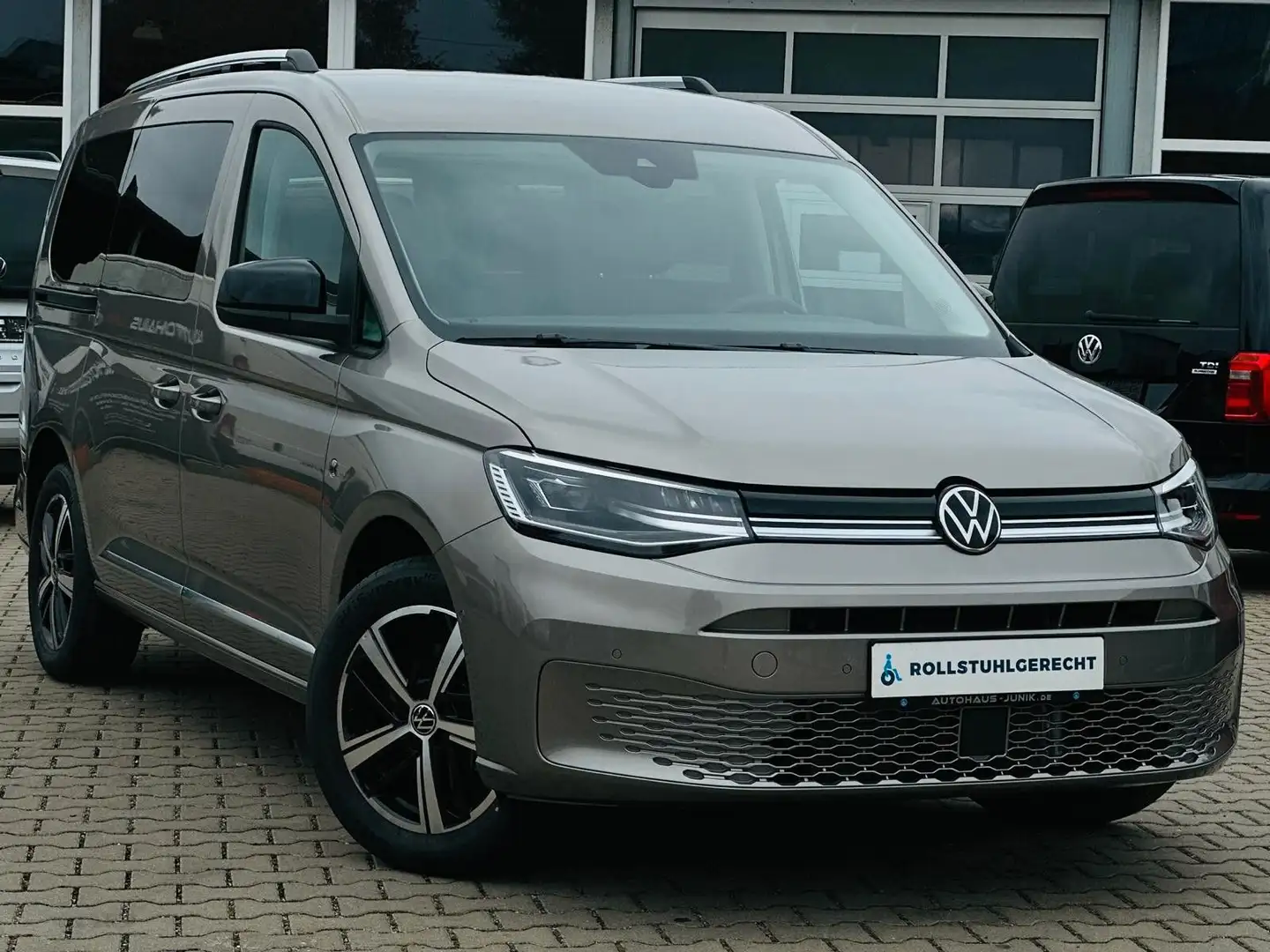 Volkswagen Sonstige Caddy Style Maxi-DSG-Behindertengerecht-Rampe Gold - 2