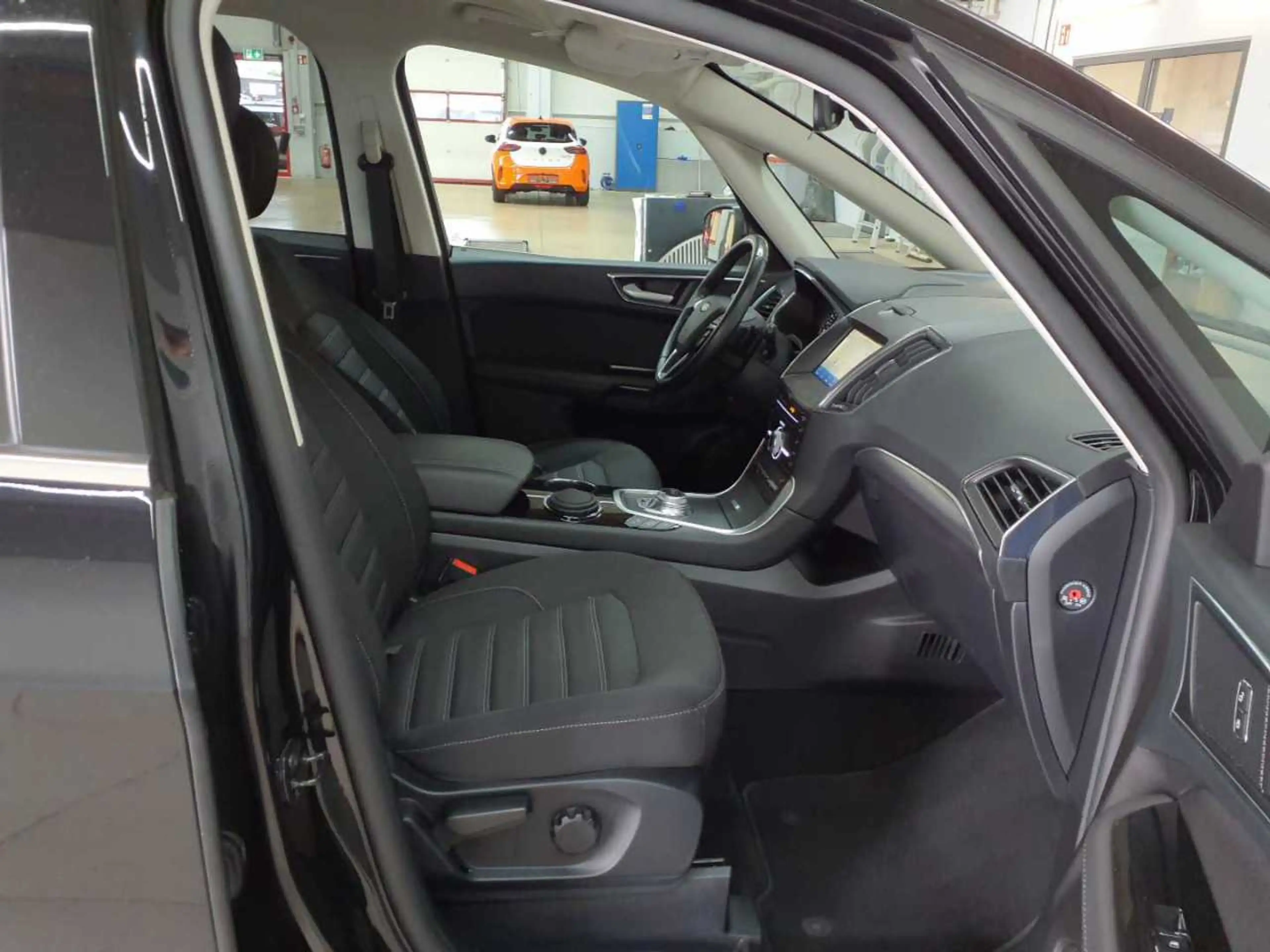 Ford Galaxy Galaxy 2.0 EB Aut. TITANIUM 7 Si. AHK — photo 8