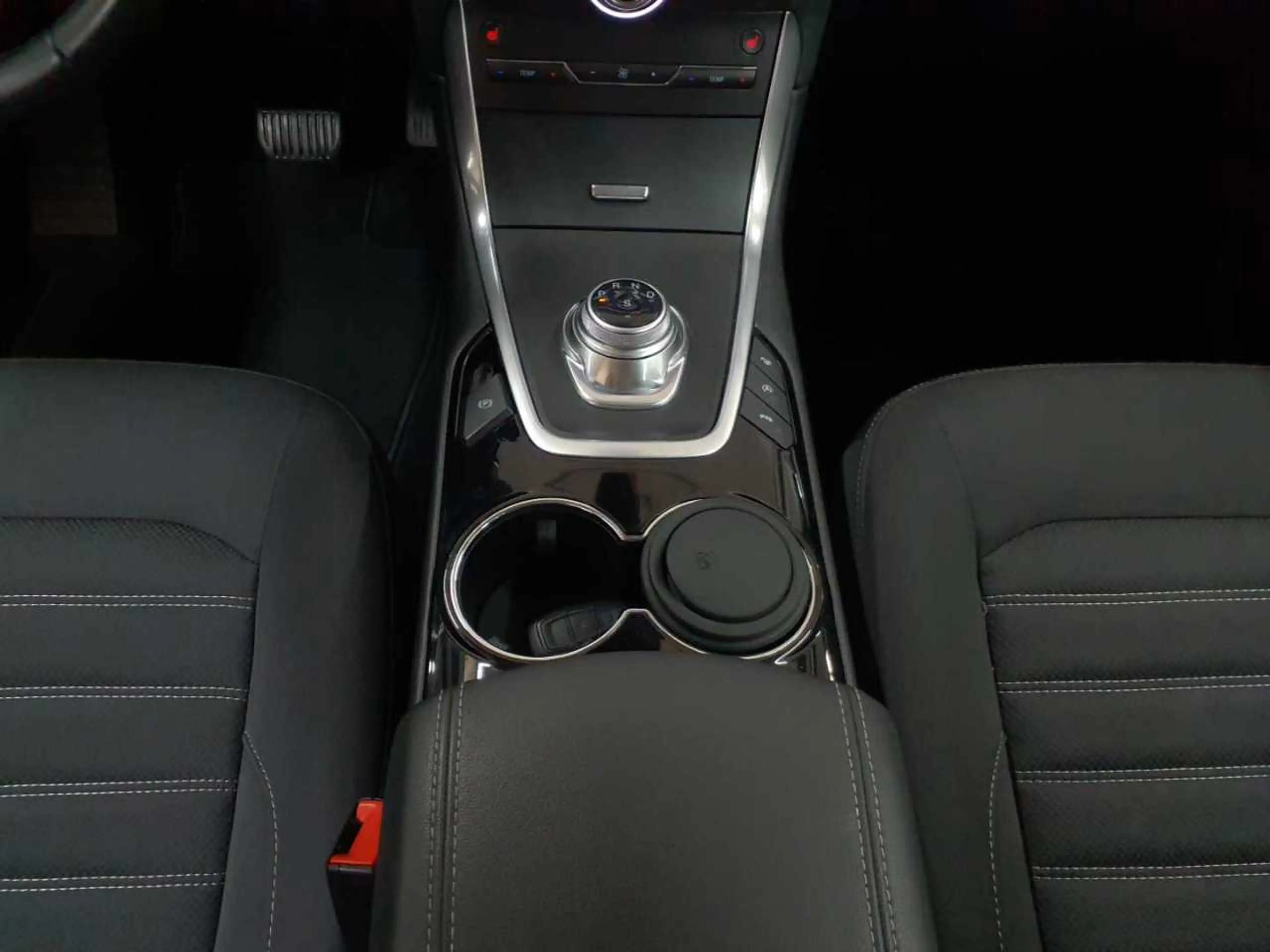 Ford Galaxy Galaxy 2.0 EB Aut. TITANIUM 7 Si. AHK — photo 10