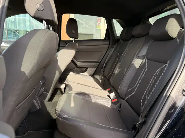 Volkswagen Polo view 5
