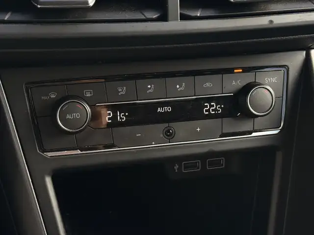 Volkswagen Polo view 26