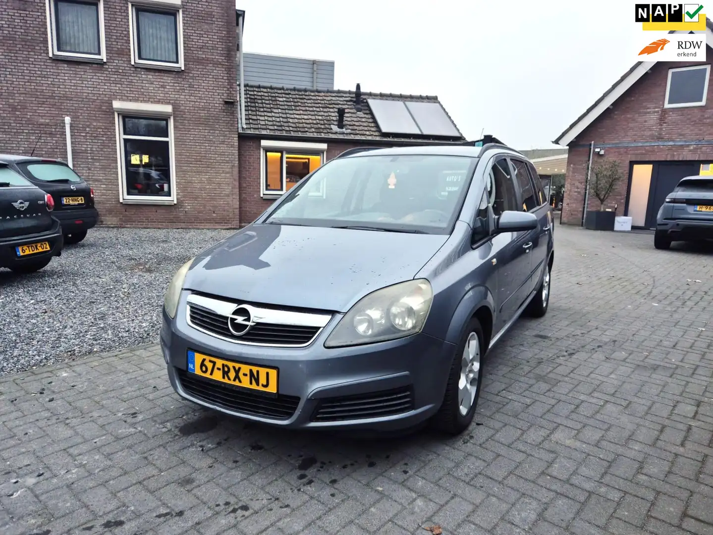 Opel Zafira 1.8 Enjoy 7 Persoons Airco Cruise Grau - 1
