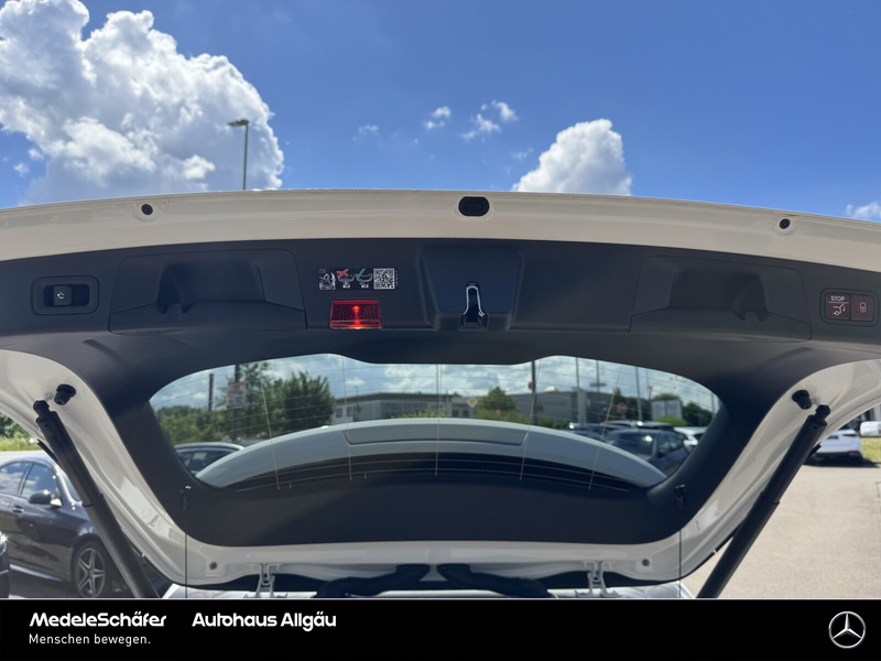 Mercedes-Benz GLA 200 GLA 200 Progressive Night AHK Pano MultiLED Dist — photo 12