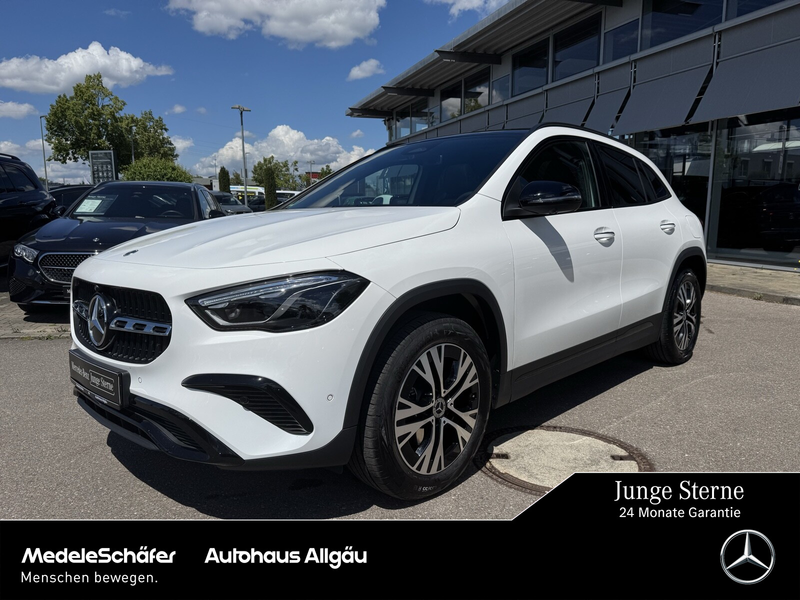 Mercedes-Benz GLA 200 GLA 200 Progressive Night AHK Pano MultiLED Dist