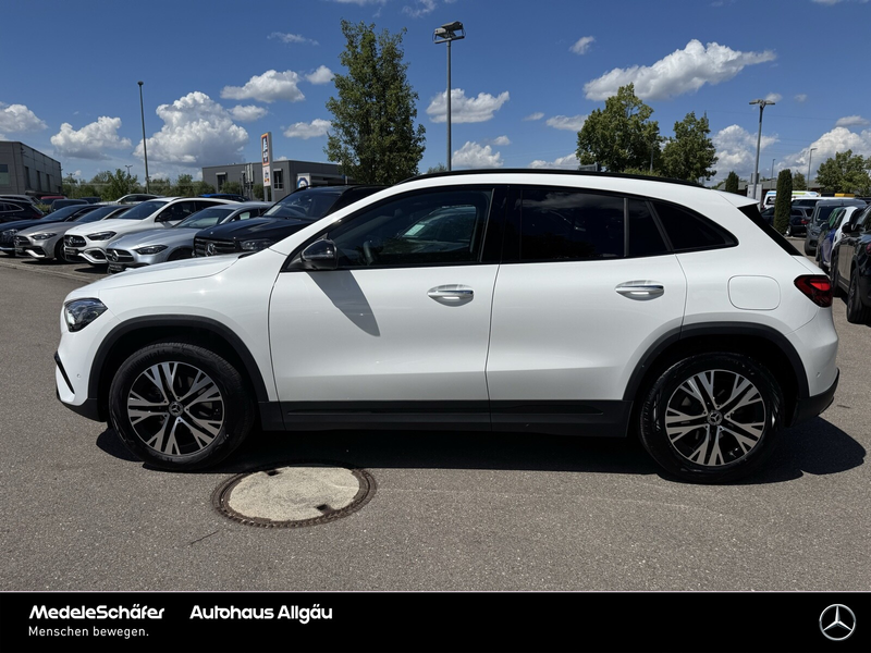 Mercedes-Benz GLA 200 GLA 200 Progressive Night AHK Pano MultiLED Dist — photo 3