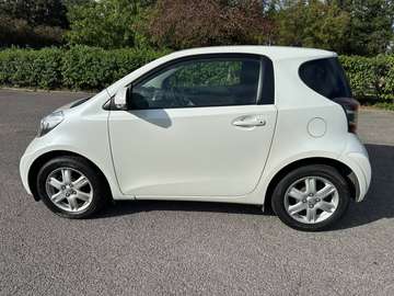 iQ 1.0i VVT-i Tobasco